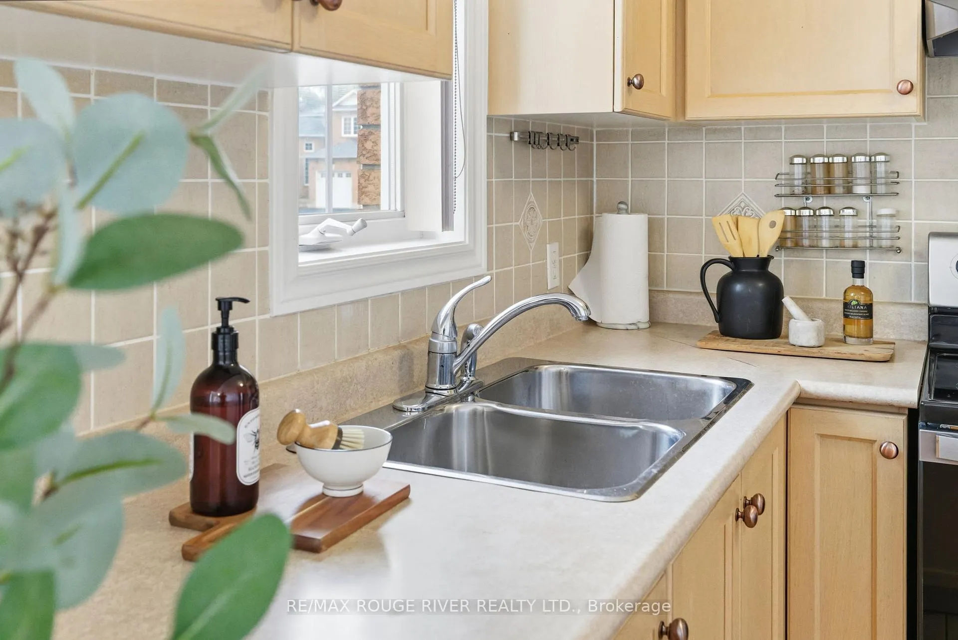 Photo 19 of 36 Tormina Boulevard, Whitby, Taunton North — HOMEH