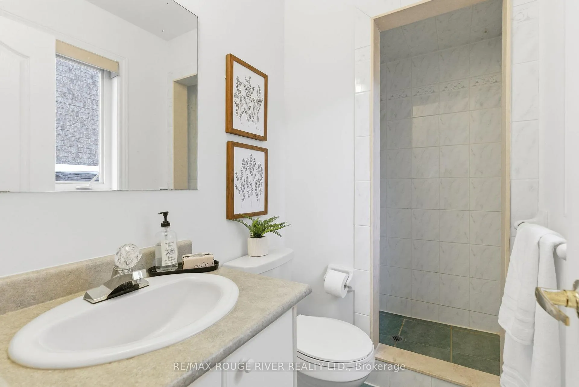 Photo 33 of 36 Tormina Boulevard, Whitby, Taunton North — HOMEH