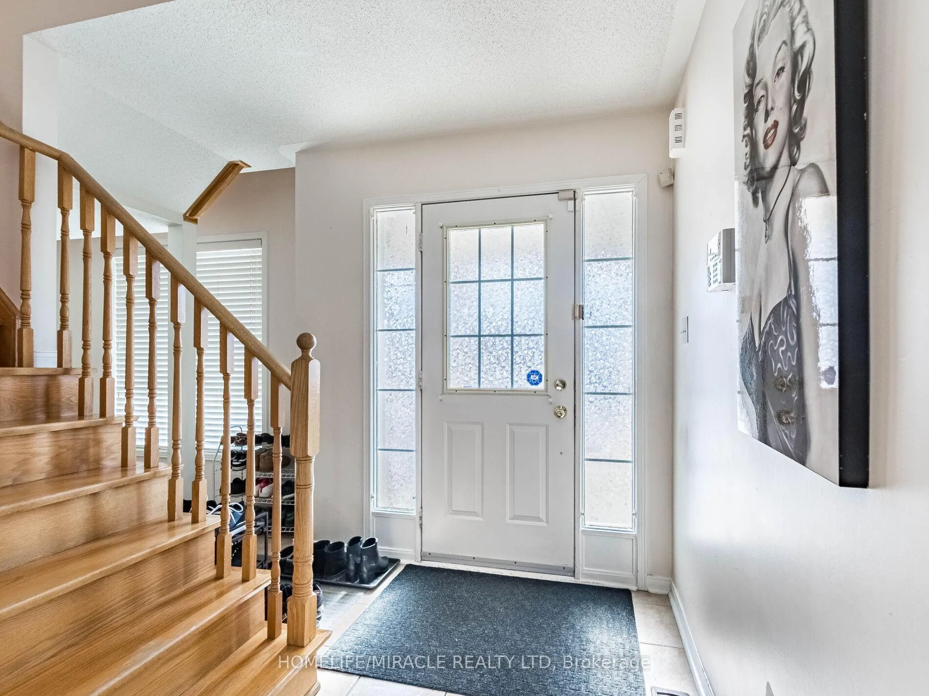 Photo 6 of 5 Sams Crescent, Brampton, Fletcher's Meadow — HOMEH