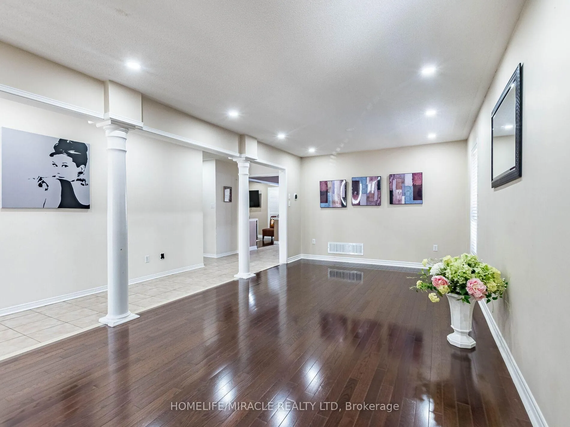 Photo 10 of 5 Sams Crescent, Brampton, Fletcher's Meadow — HOMEH