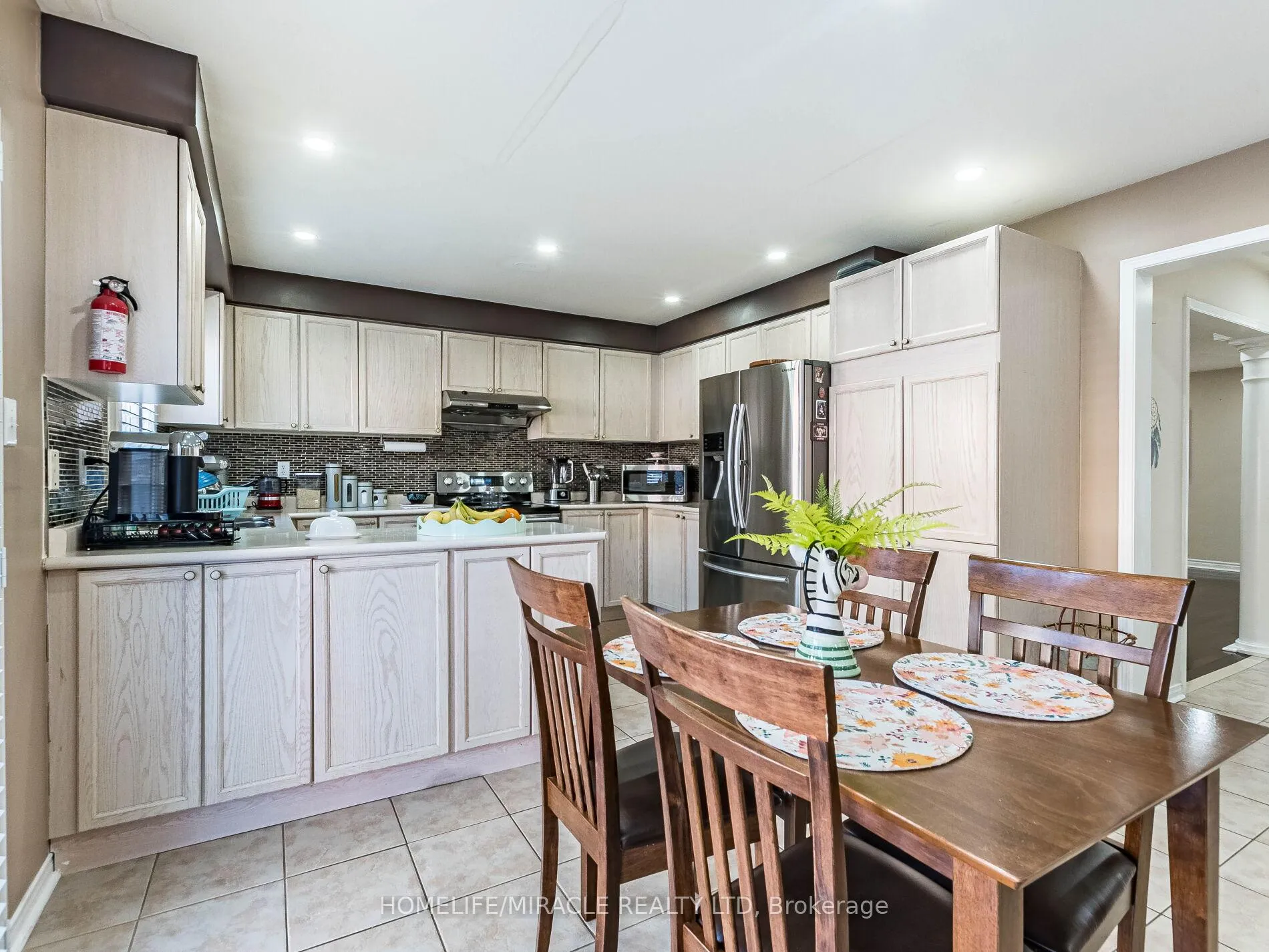 Photo 17 of 5 Sams Crescent, Brampton, Fletcher's Meadow — HOMEH