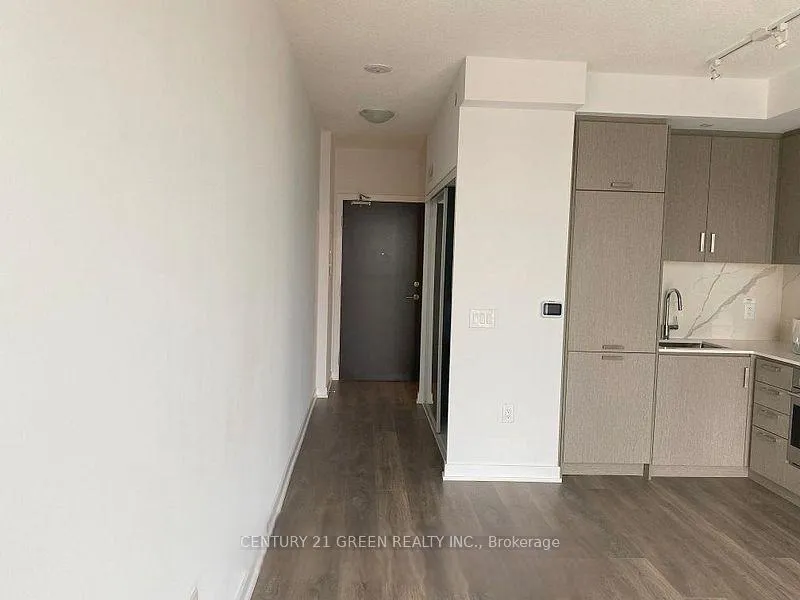 Photo 2 of Unit 609, 60 Honeycrisp Crescent, Vaughan, Vaughan Corporate Centre — HOMEH