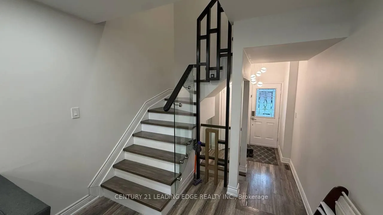 Photo 7 of 48 Jays Drive, Whitby, Williamsburg — HOMEH
