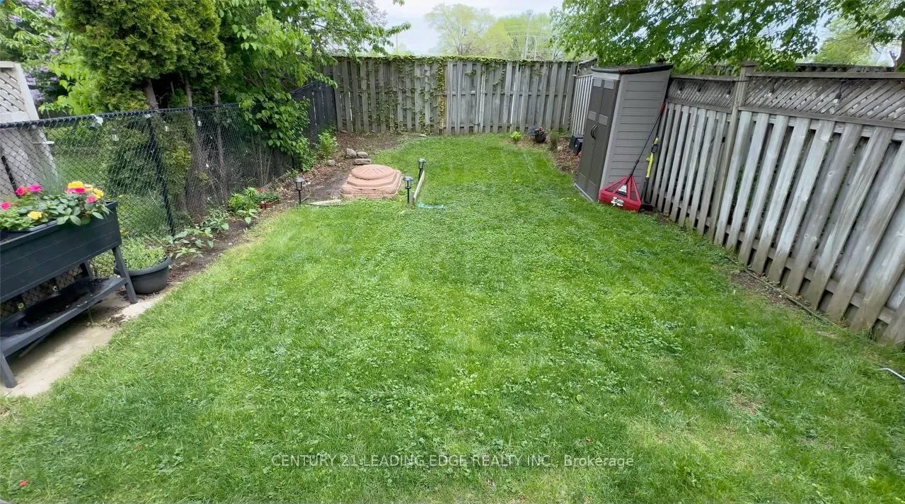 Photo 21 of 48 Jays Drive, Whitby, Williamsburg — HOMEH