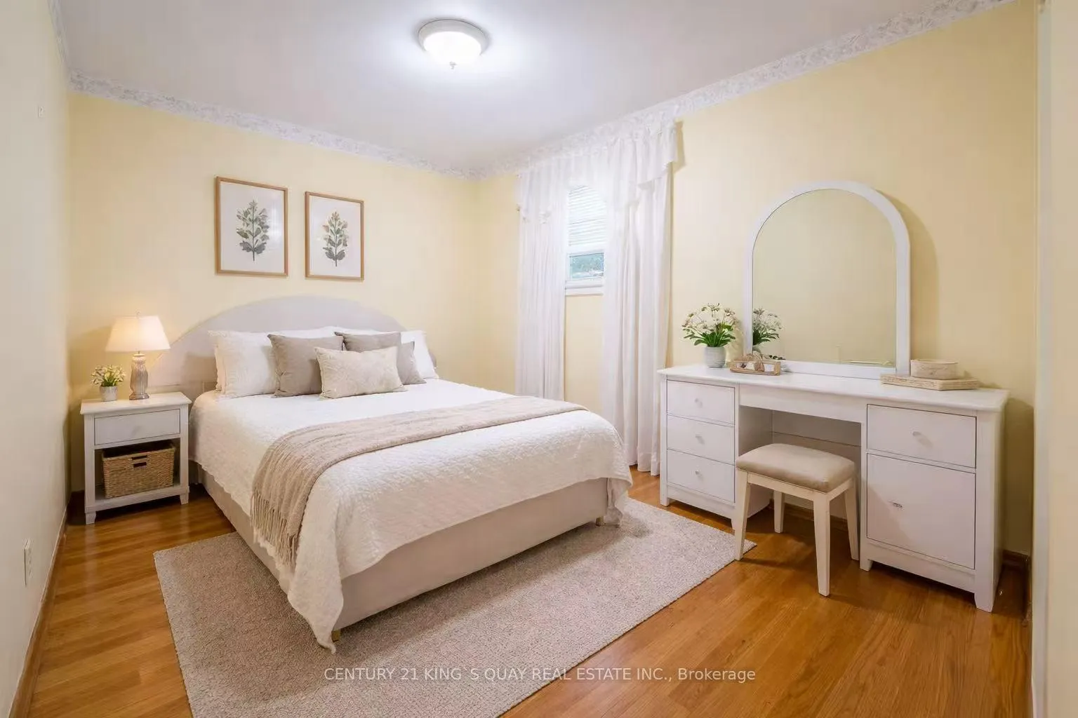 Photo 13 of 7 Ennismore Place, North York, Don Valley Village — HOMEH