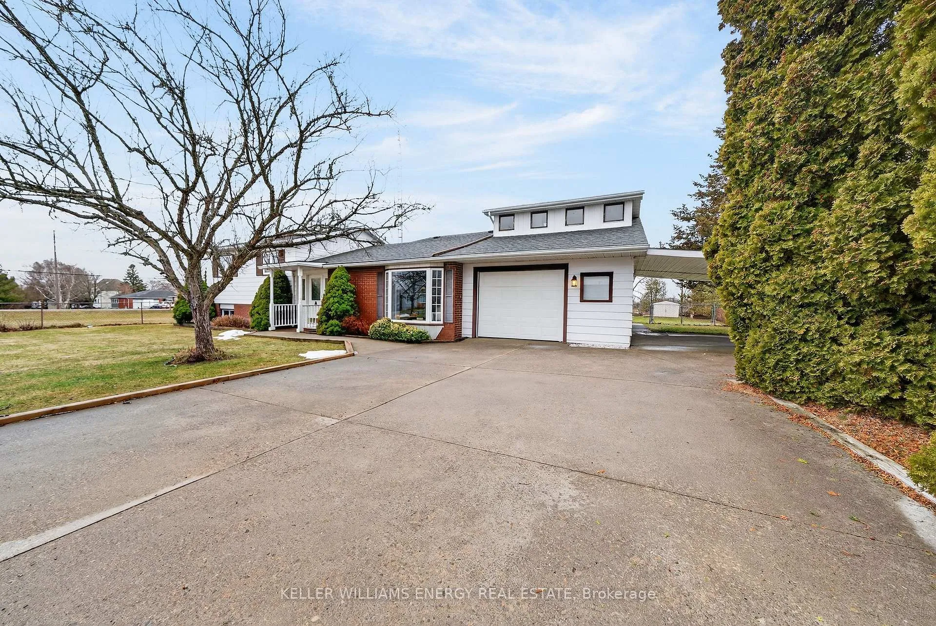 Photo 8 of 4 Mary Avenue, Prince Edward County, Wellington Ward — HOMEH