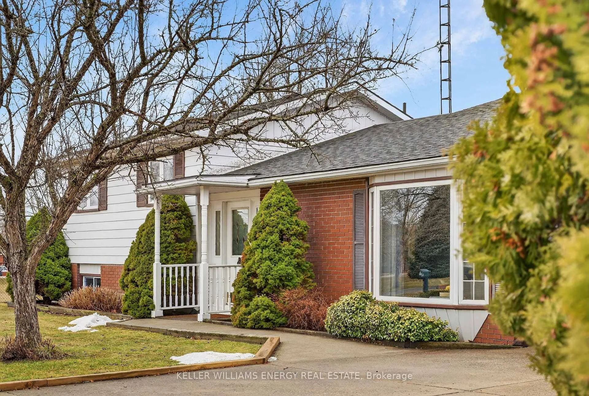 Photo 10 of 4 Mary Avenue, Prince Edward County, Wellington Ward — HOMEH