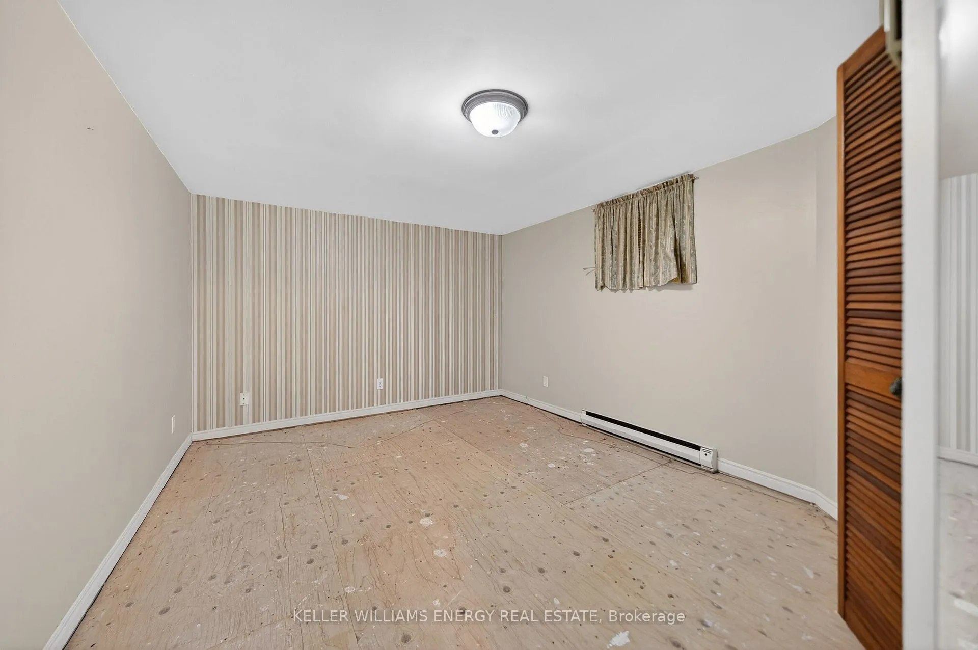 Photo 32 of 4 Mary Avenue, Prince Edward County, Wellington Ward — HOMEH