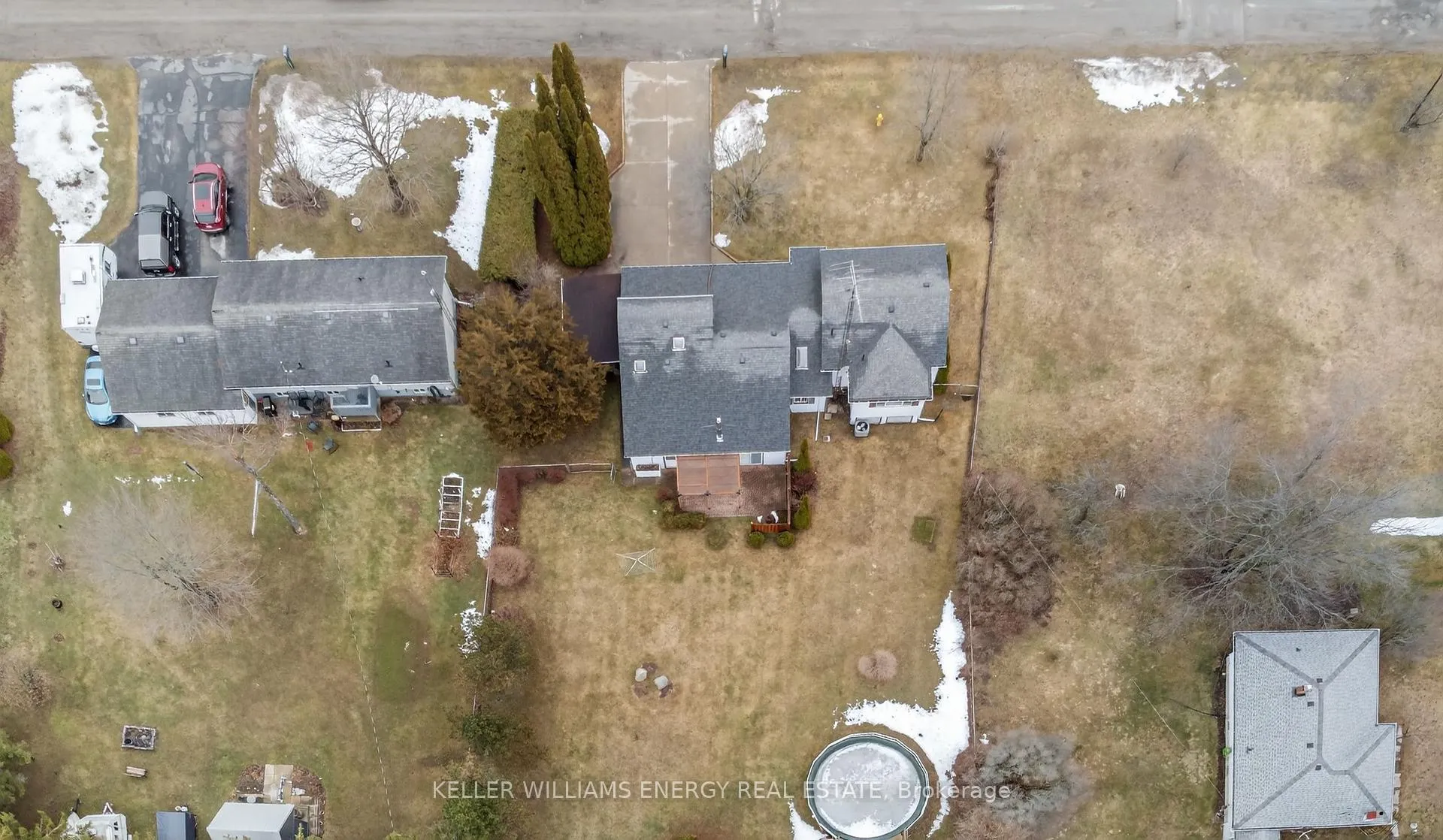 Photo 43 of 4 Mary Avenue, Prince Edward County, Wellington Ward — HOMEH