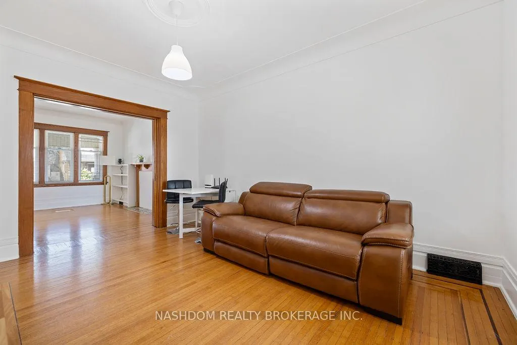 Photo 13 of 35 Gage Avenue S, Hamilton, Crown Point — HOMEH