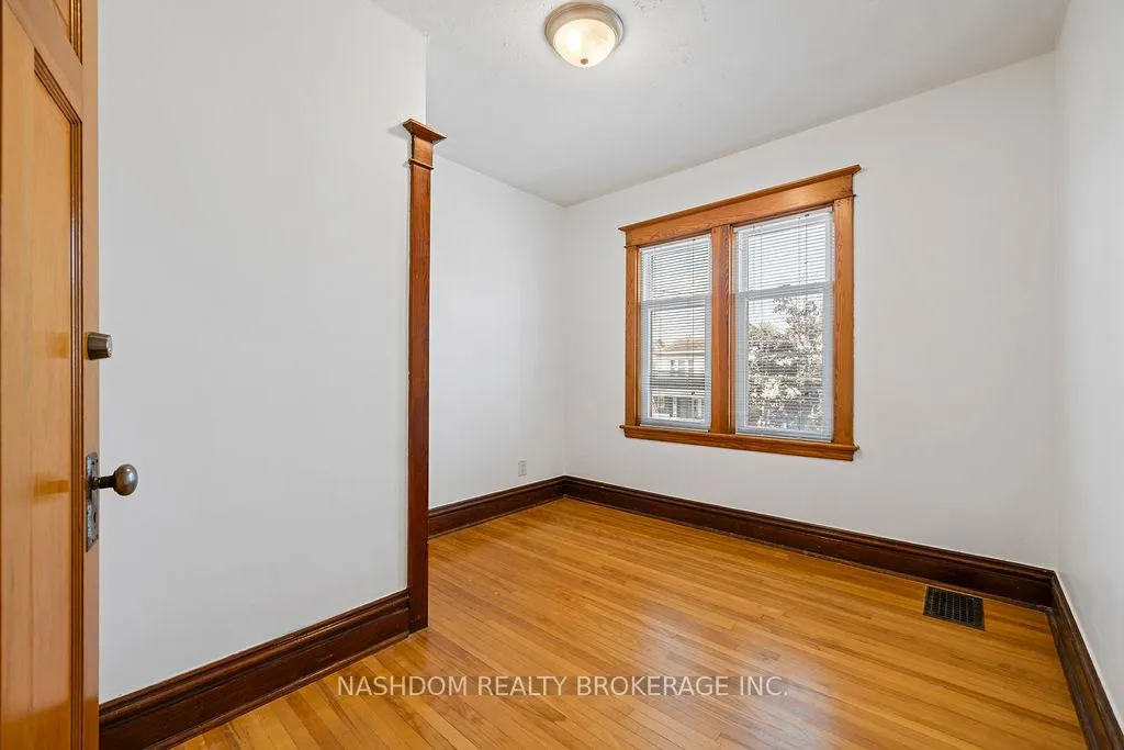 Photo 19 of 35 Gage Avenue S, Hamilton, Crown Point — HOMEH