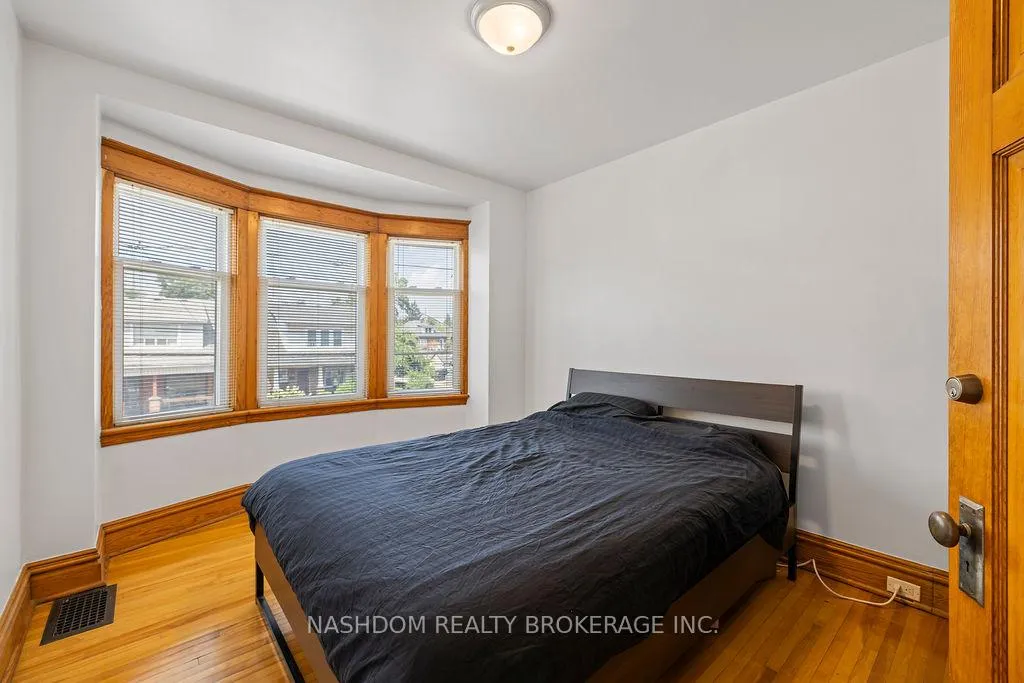 Photo 26 of 35 Gage Avenue S, Hamilton, Crown Point — HOMEH