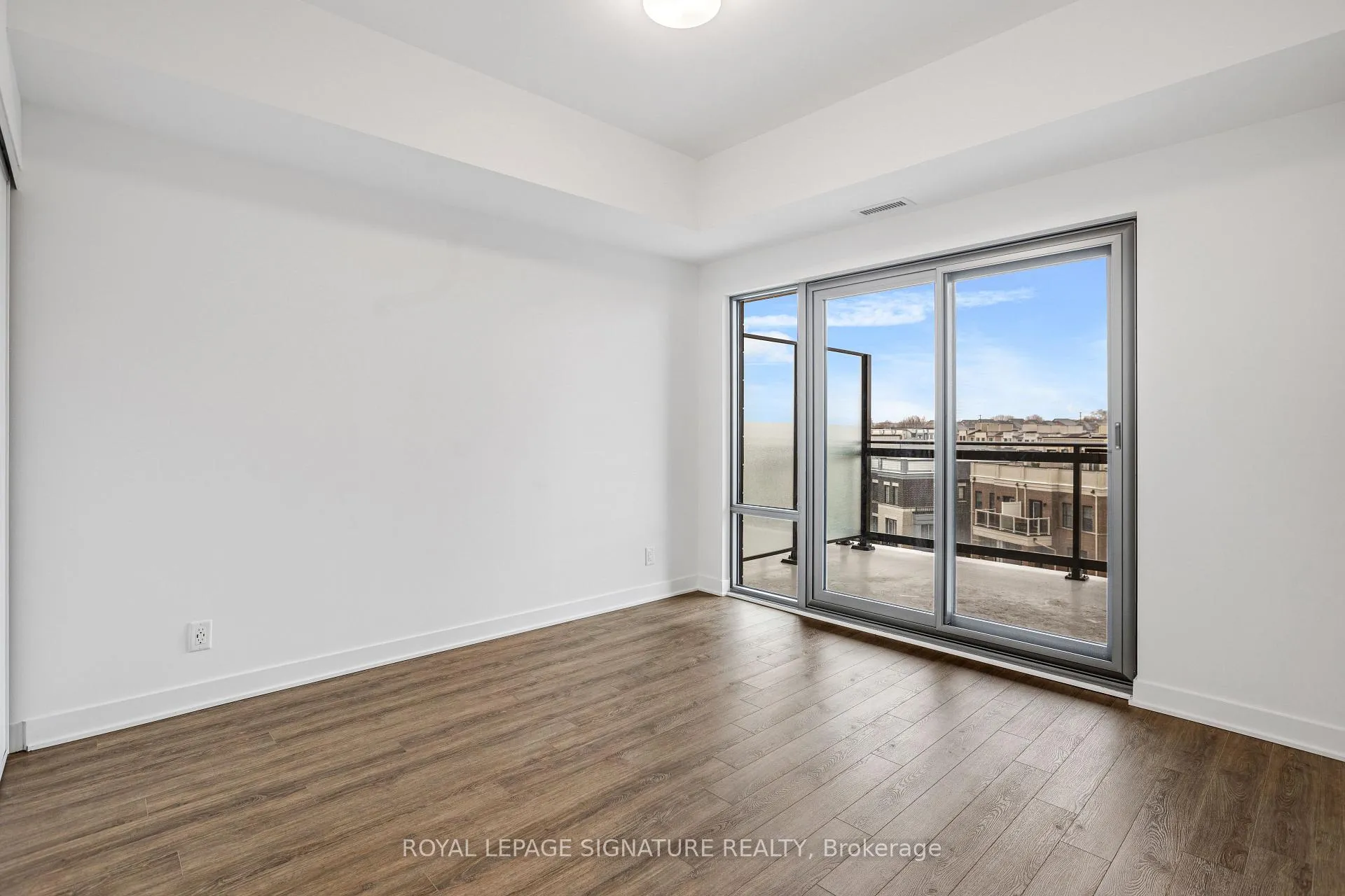 Photo 17 of Unit 512, 51 Clarington Boulevard, Clarington, Bowmanville — HOMEH
