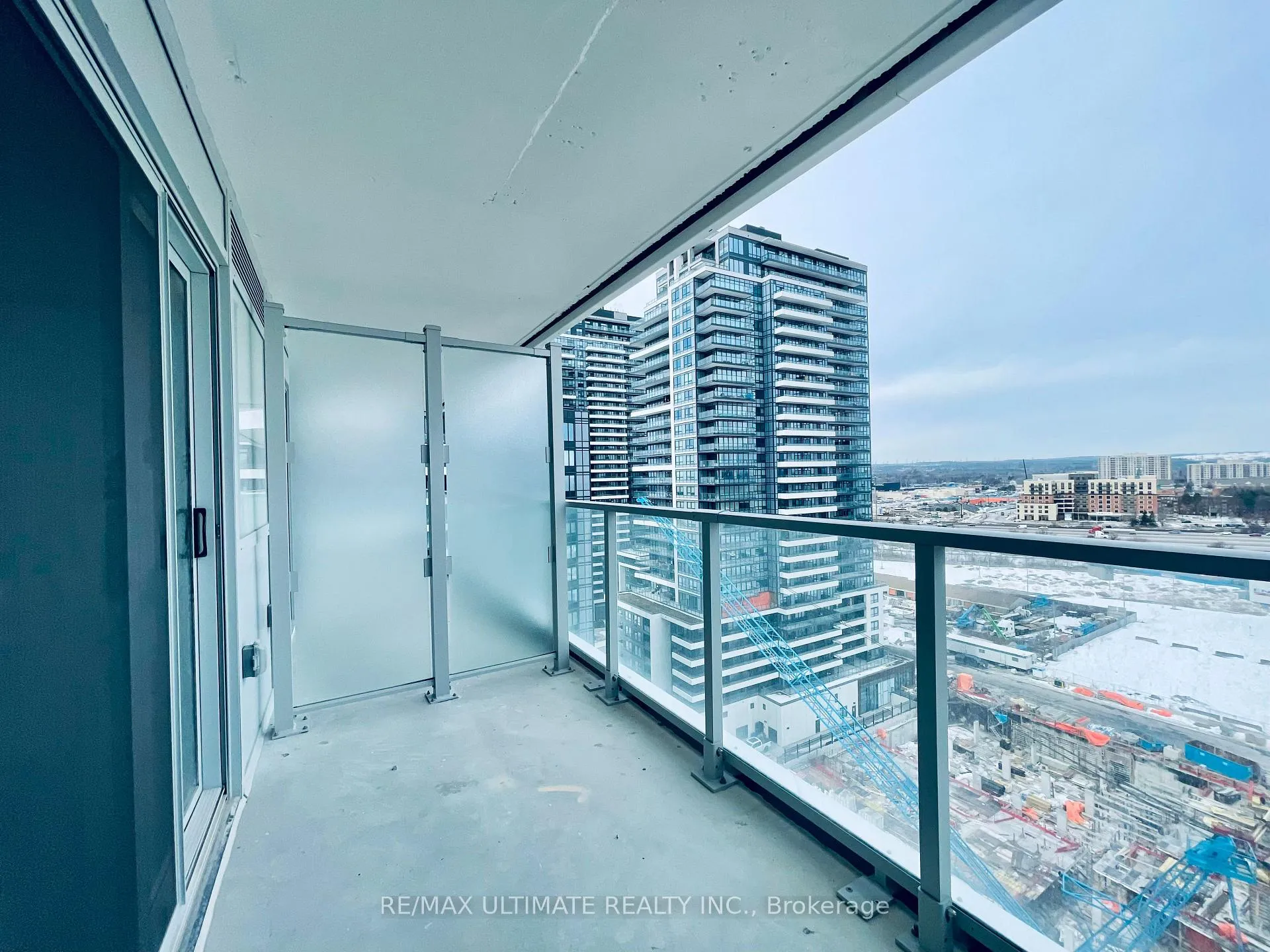 Photo 11 of Unit 1401, 1010 Sandy Beach Road, Pickering, Bay Ridges — HOMEH