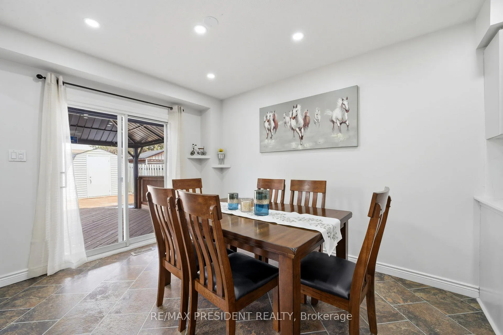 Photo 13 of 199 Bush Clover Crescent, Kitchener — HOMEH
