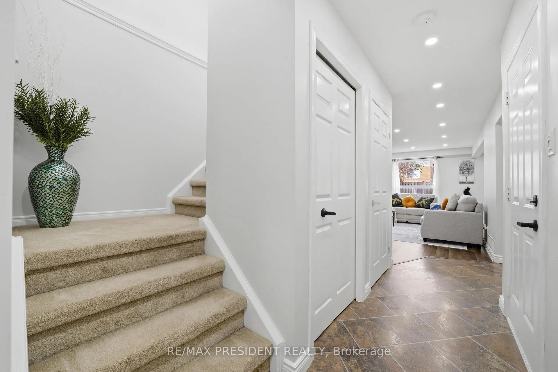 Photo 15 of 199 Bush Clover Crescent, Kitchener — HOMEH
