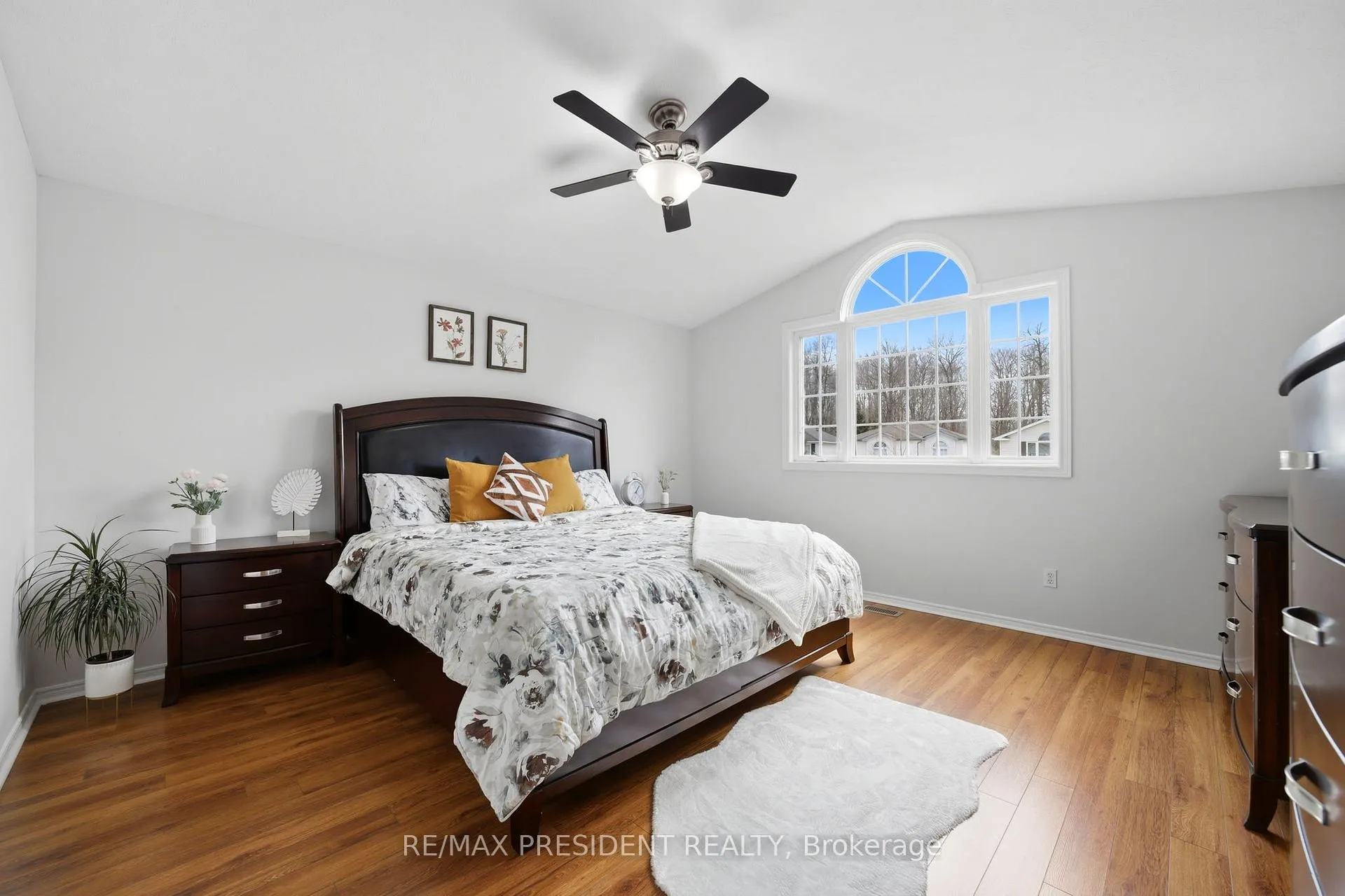 Photo 18 of 199 Bush Clover Crescent, Kitchener — HOMEH