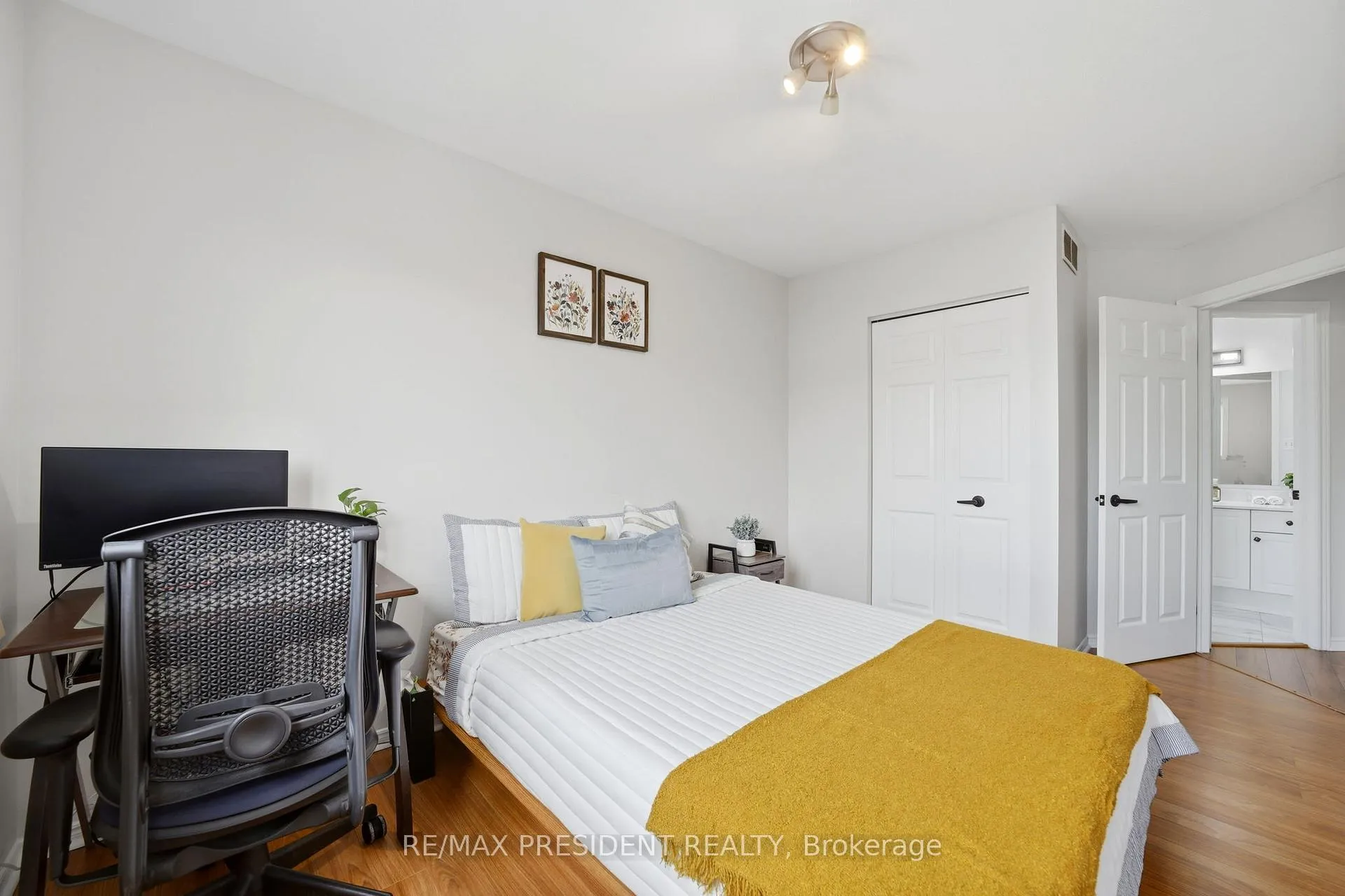 Photo 25 of 199 Bush Clover Crescent, Kitchener — HOMEH