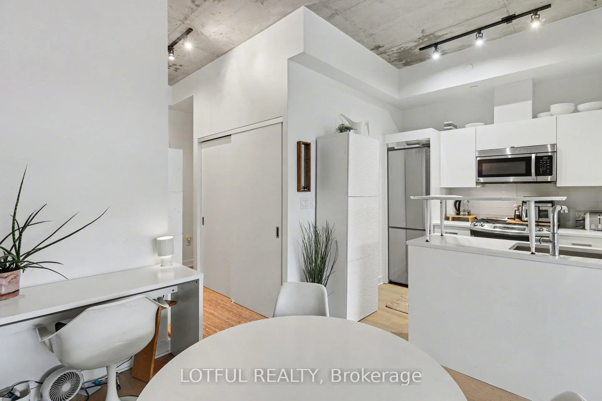 Photo 13 of Unit 201, 224 Lyon Street N, Ottawa, Ottawa Centre — HOMEH