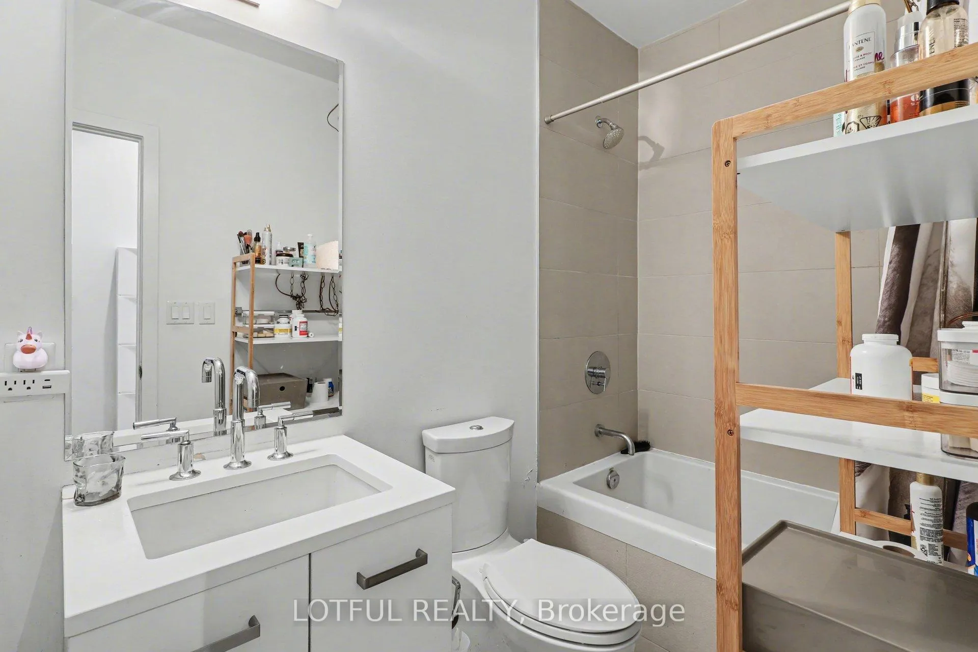 Photo 19 of Unit 201, 224 Lyon Street N, Ottawa, Ottawa Centre — HOMEH