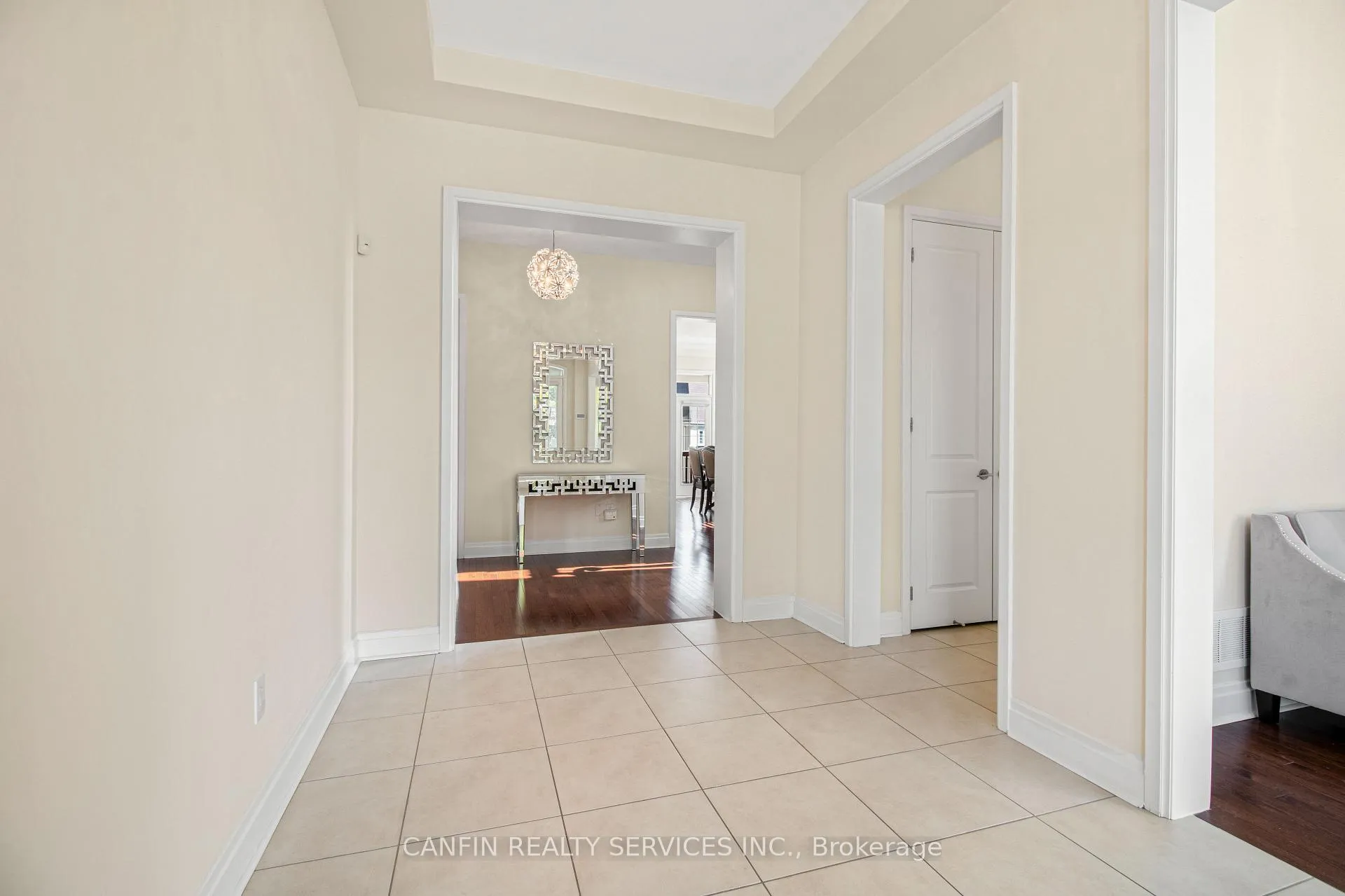 Photo 4 of 10 Calstock Place, Brampton, Credit Valley — HOMEH