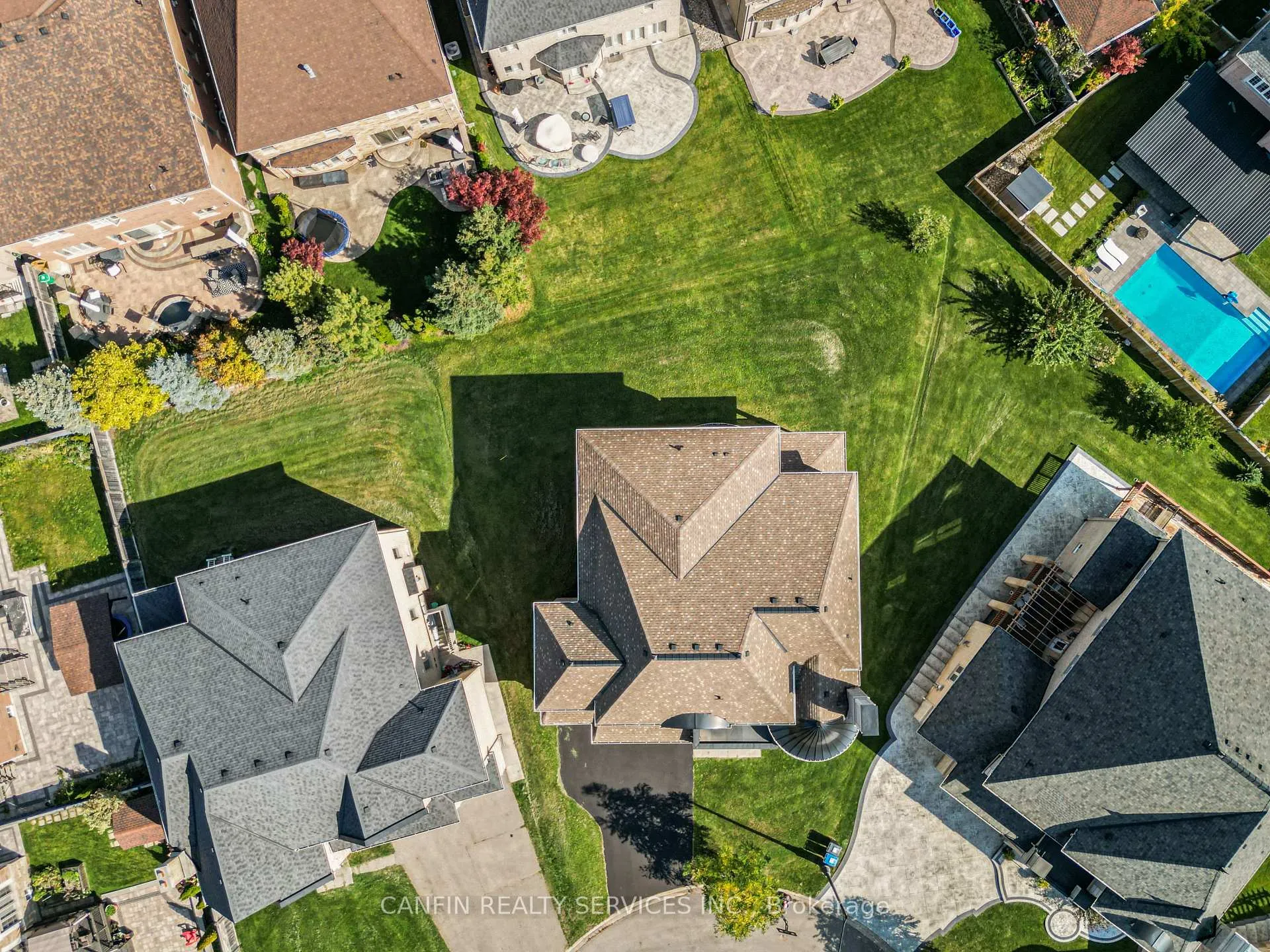 Photo 33 of 10 Calstock Place, Brampton, Credit Valley — HOMEH