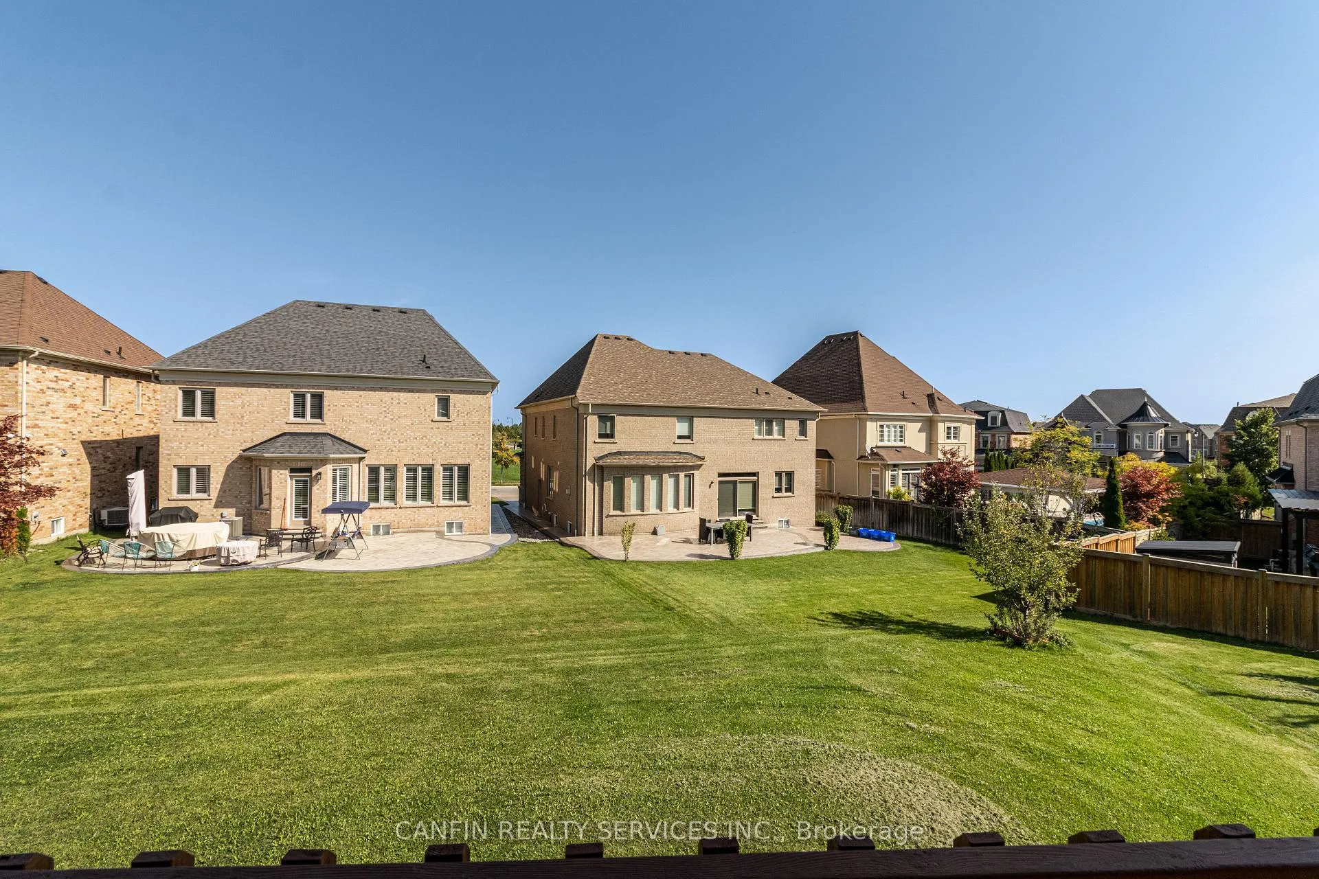 Photo 35 of 10 Calstock Place, Brampton, Credit Valley — HOMEH