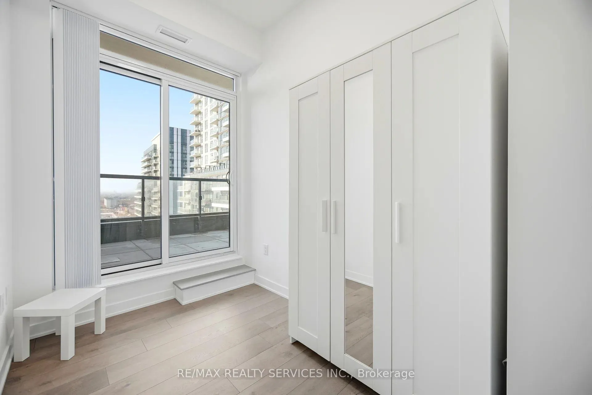 Photo 21 of Unit 1007, 60 Honeycrisp Crescent, Vaughan, Vaughan Corporate Centre — HOMEH