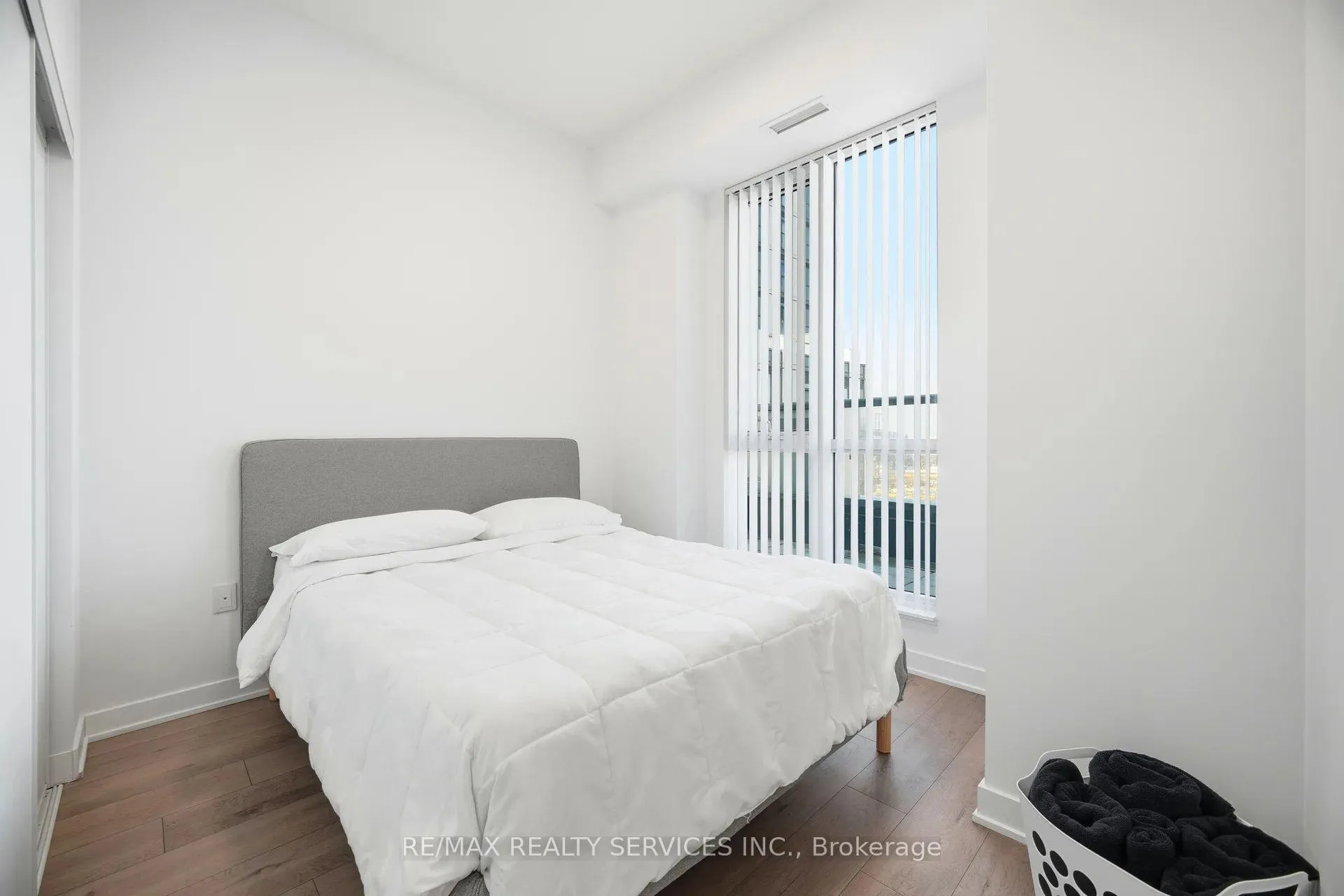Photo 23 of Unit 1007, 60 Honeycrisp Crescent, Vaughan, Vaughan Corporate Centre — HOMEH