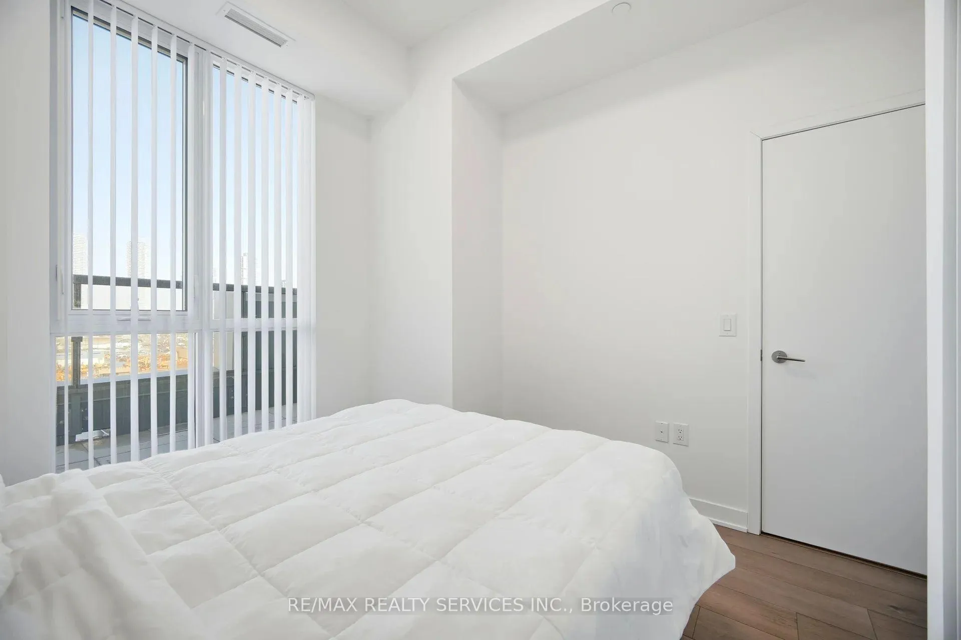 Photo 24 of Unit 1007, 60 Honeycrisp Crescent, Vaughan, Vaughan Corporate Centre — HOMEH
