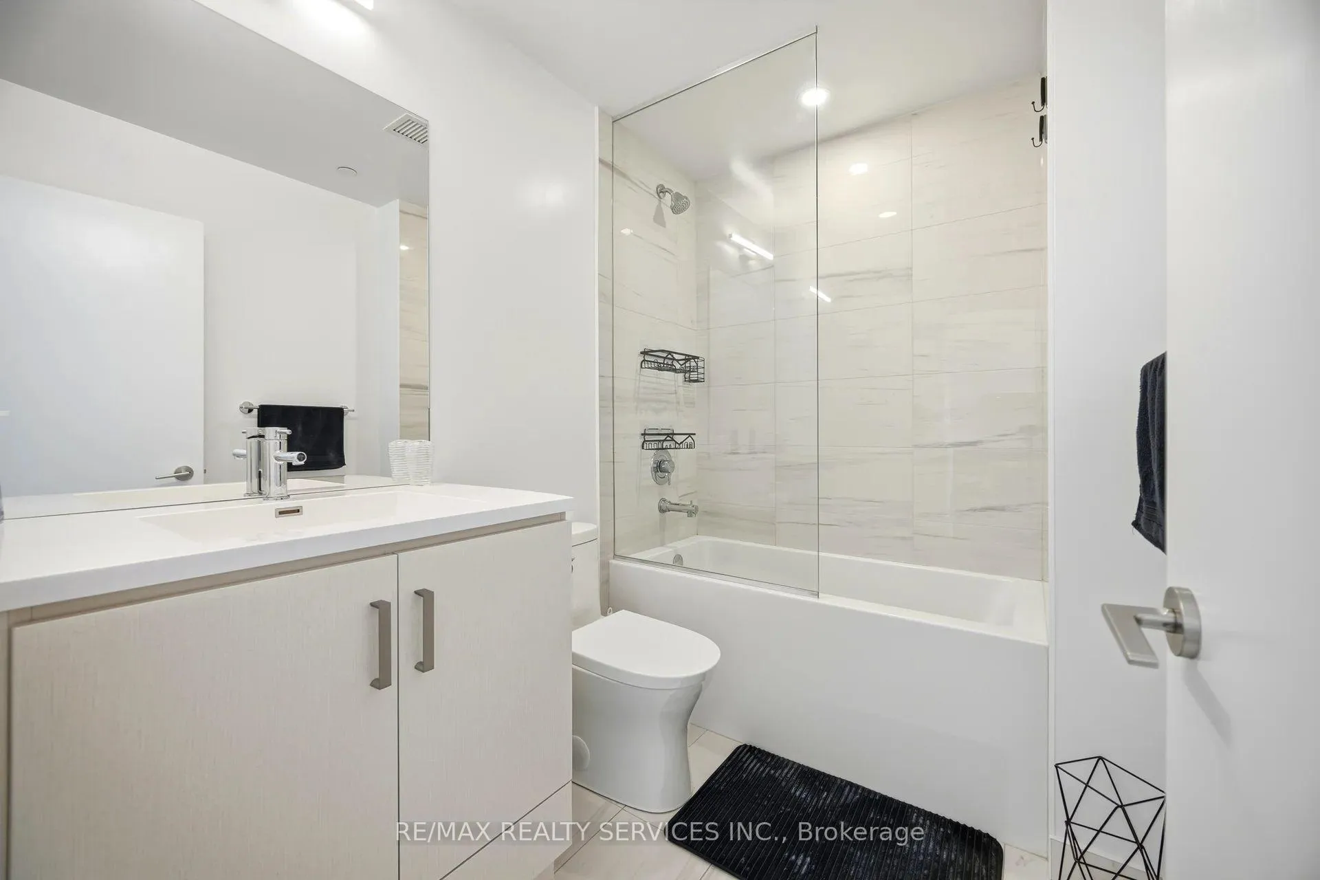 Photo 26 of Unit 1007, 60 Honeycrisp Crescent, Vaughan, Vaughan Corporate Centre — HOMEH