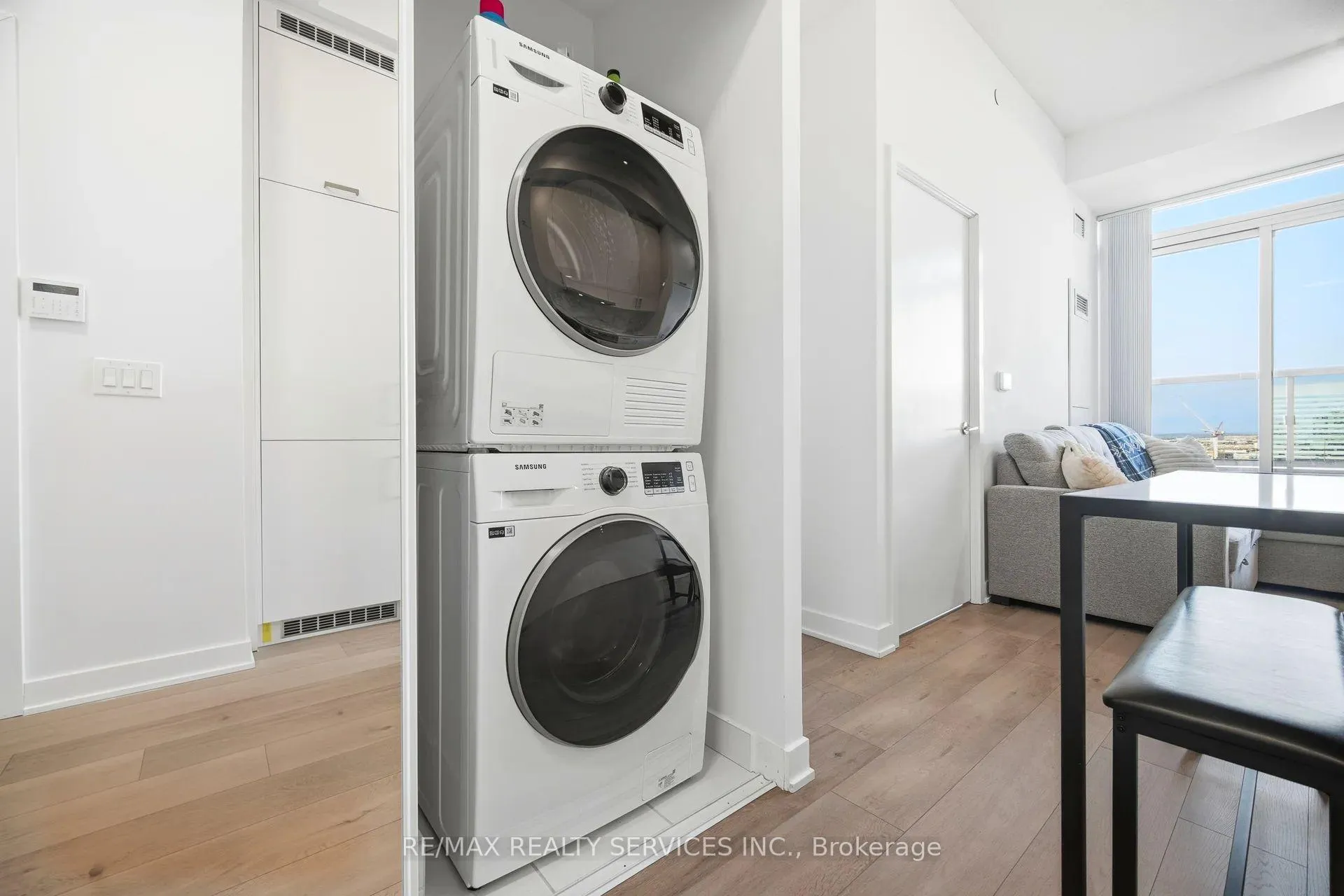 Photo 27 of Unit 1007, 60 Honeycrisp Crescent, Vaughan, Vaughan Corporate Centre — HOMEH