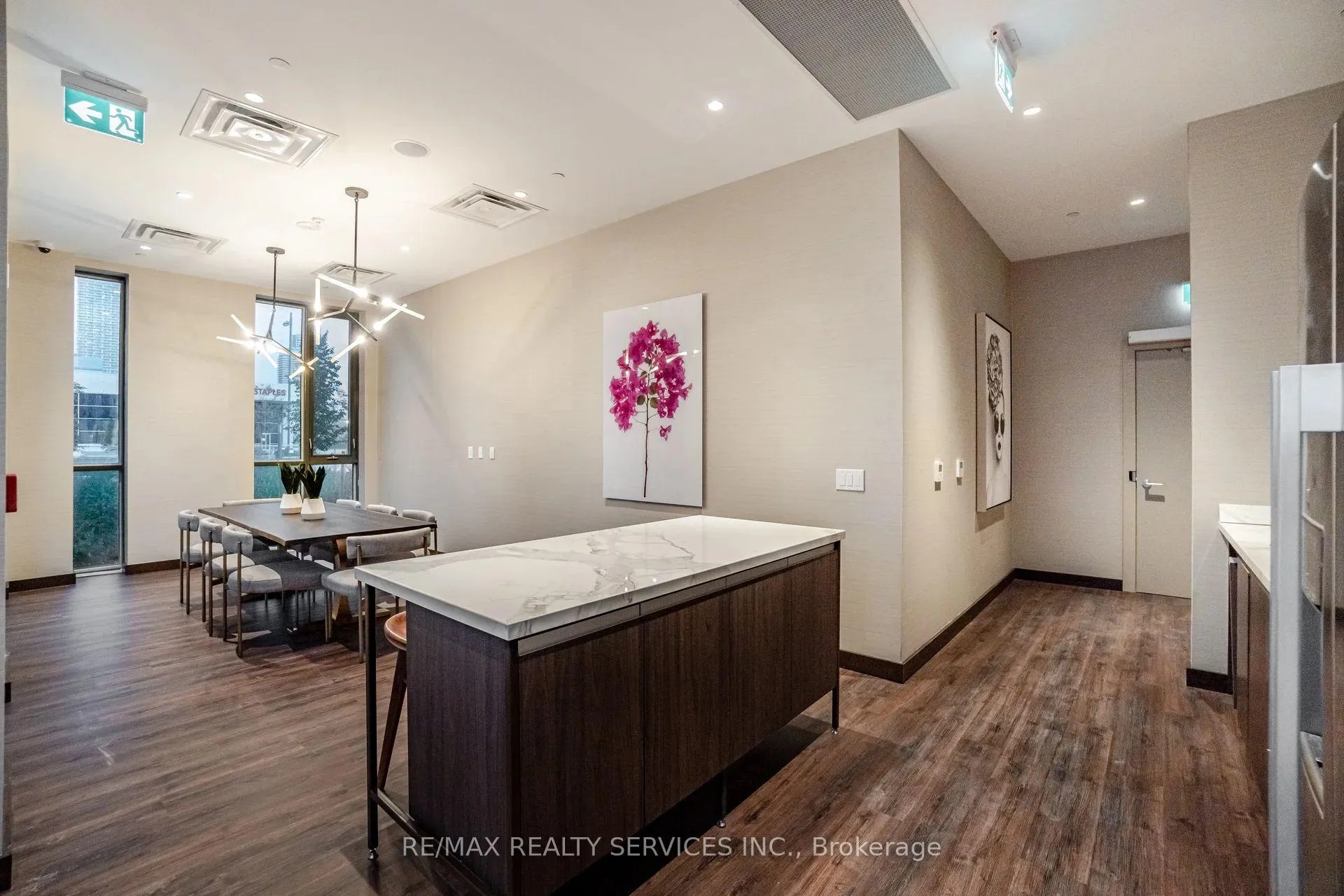 Photo 36 of Unit 1007, 60 Honeycrisp Crescent, Vaughan, Vaughan Corporate Centre — HOMEH