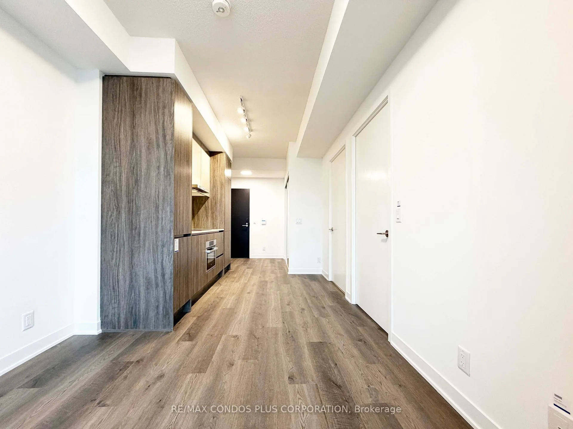 Photo 6 of Unit 2215, 180 Front Street E, Toronto, Moss Park — HOMEH