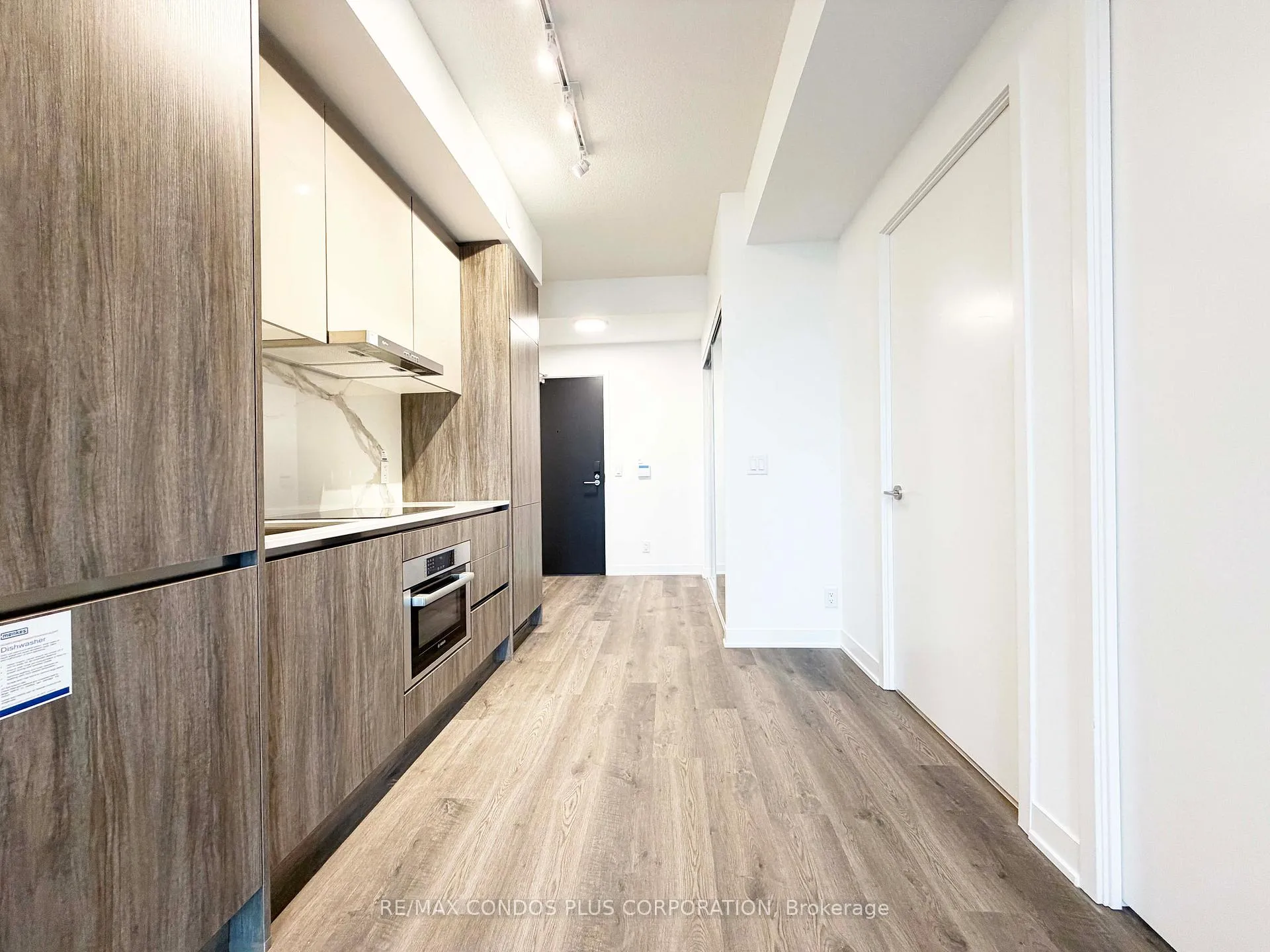 Photo 7 of Unit 2215, 180 Front Street E, Toronto, Moss Park — HOMEH