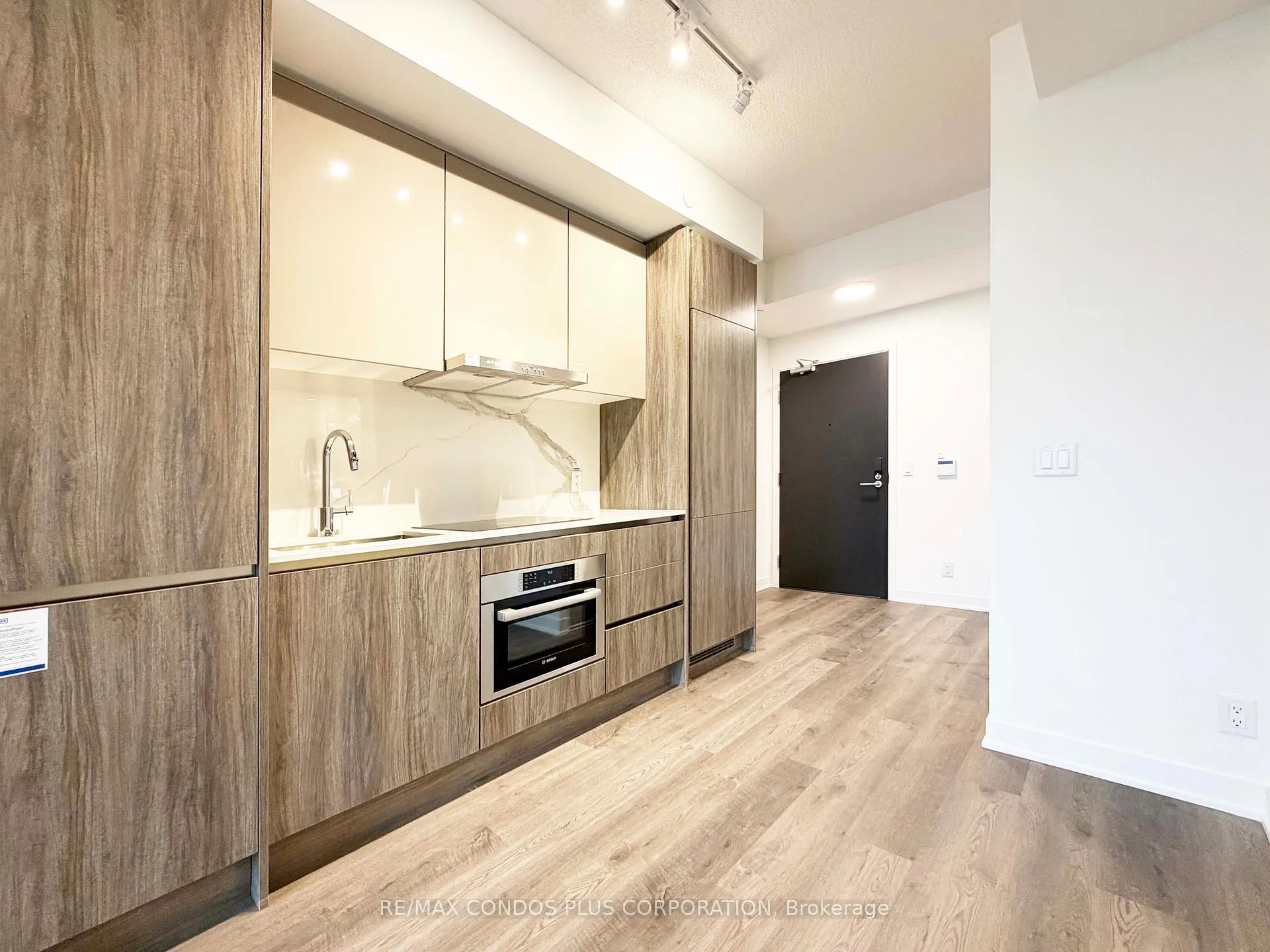 Photo 8 of Unit 2215, 180 Front Street E, Toronto, Moss Park — HOMEH