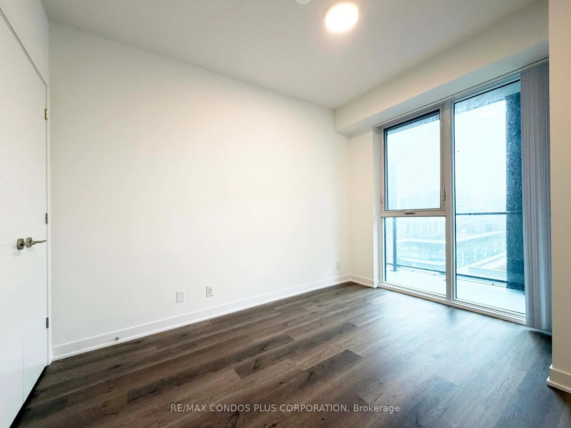 Photo 10 of Unit 2215, 180 Front Street E, Toronto, Moss Park — HOMEH