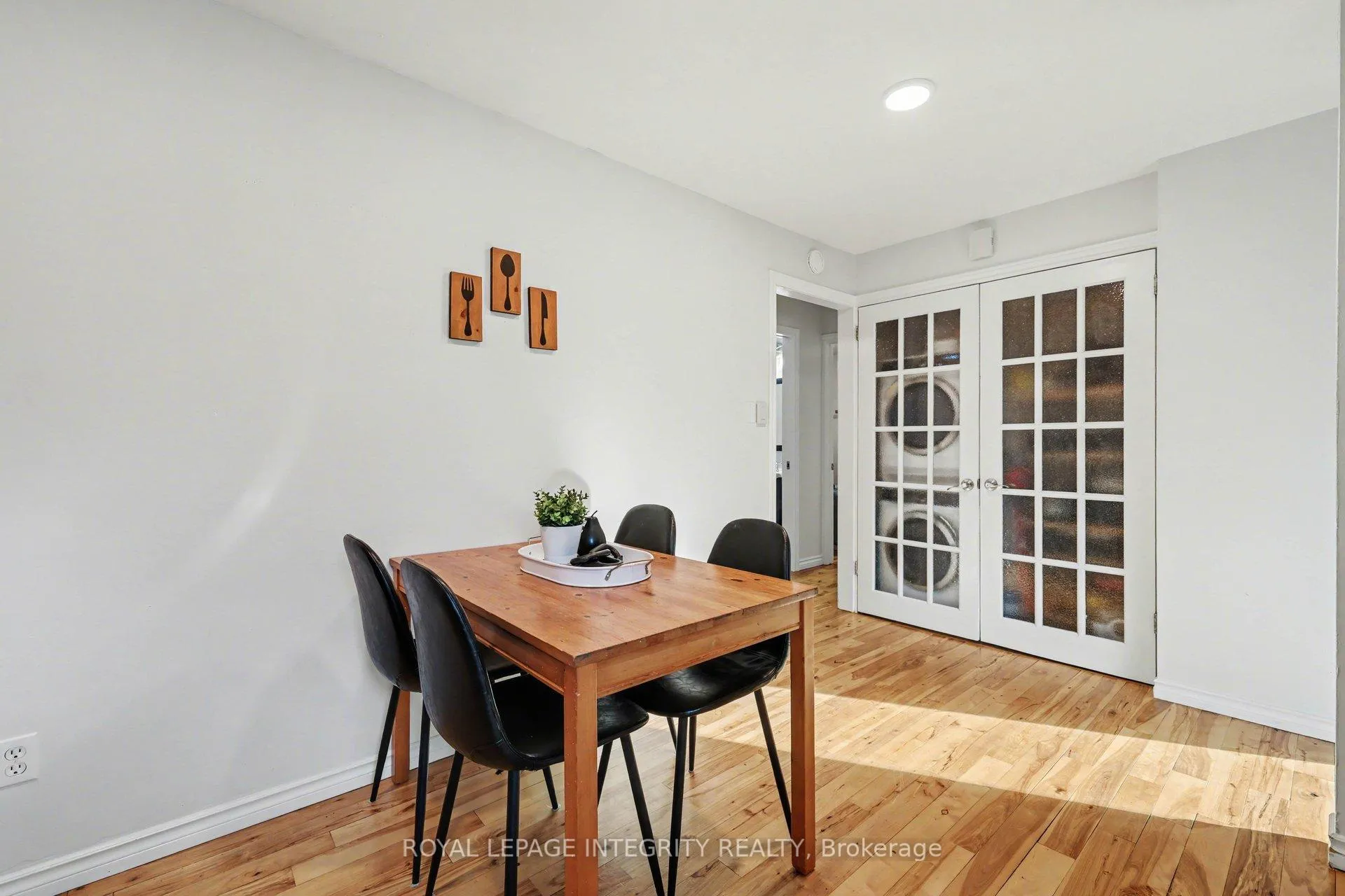 Photo 8 of 35 Robinson Street, Perth — HOMEH