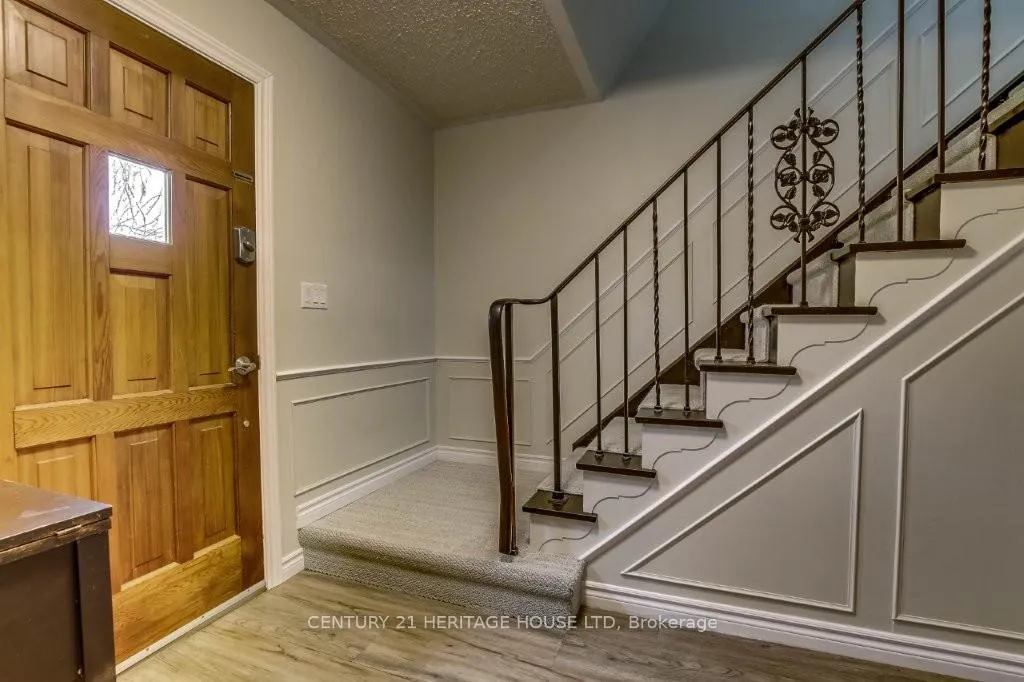 Photo 3 of 1 Massey Drive, St. Thomas — HOMEH
