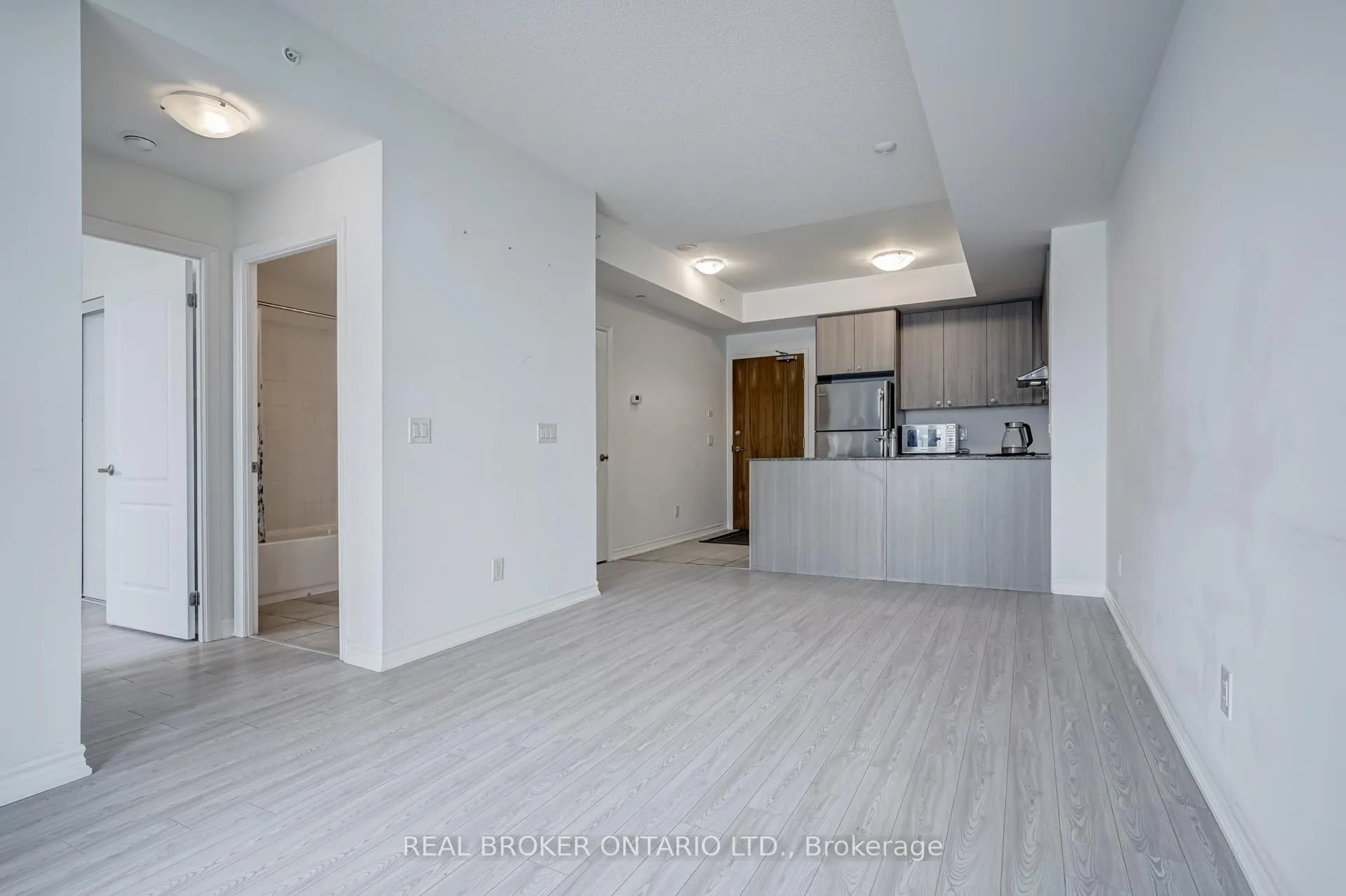 Photo 12 of Unit 618, 8323 Kennedy Road, Markham, Village Green-South Unionville — HOMEH