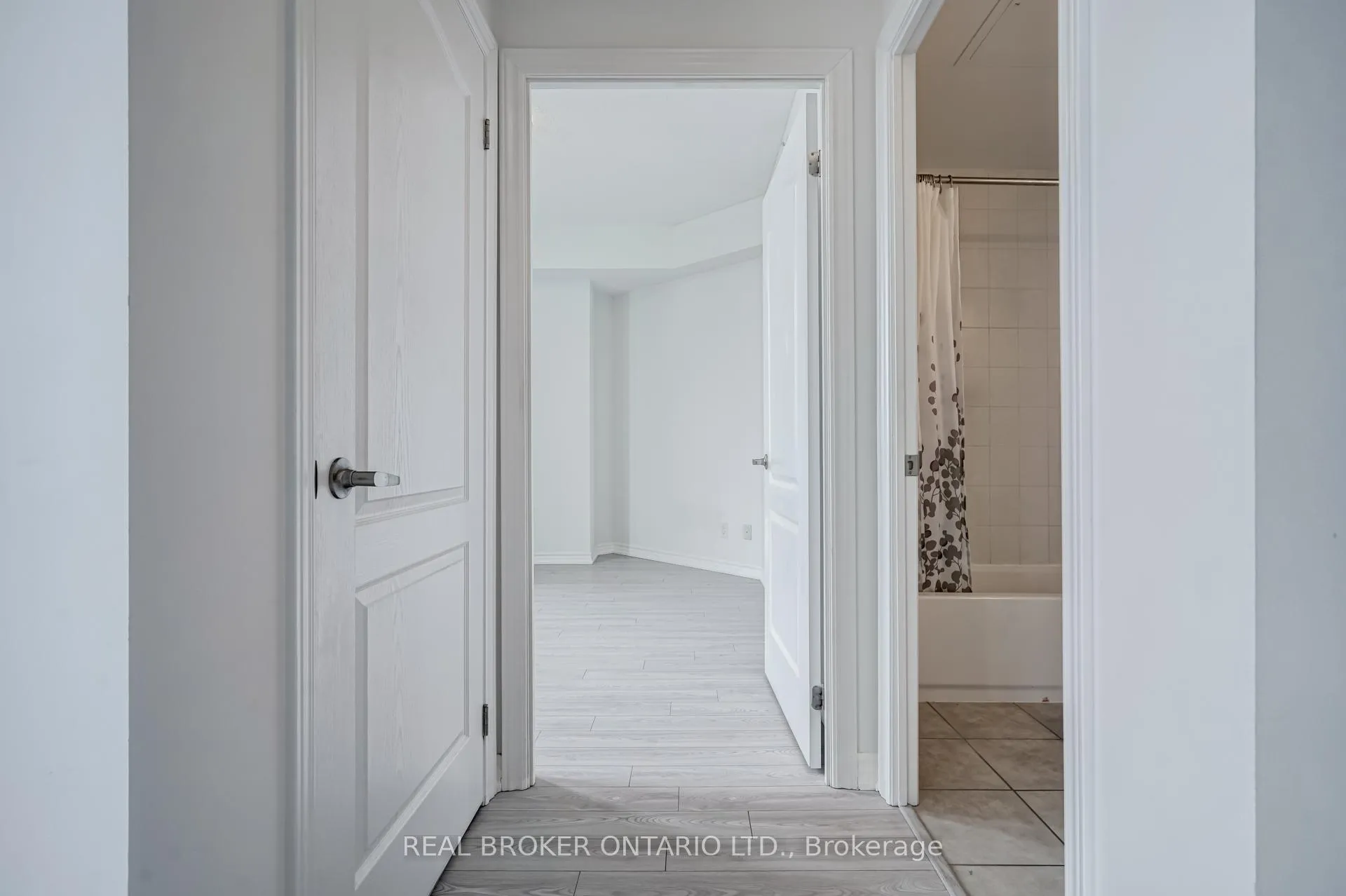 Photo 14 of Unit 618, 8323 Kennedy Road, Markham, Village Green-South Unionville — HOMEH