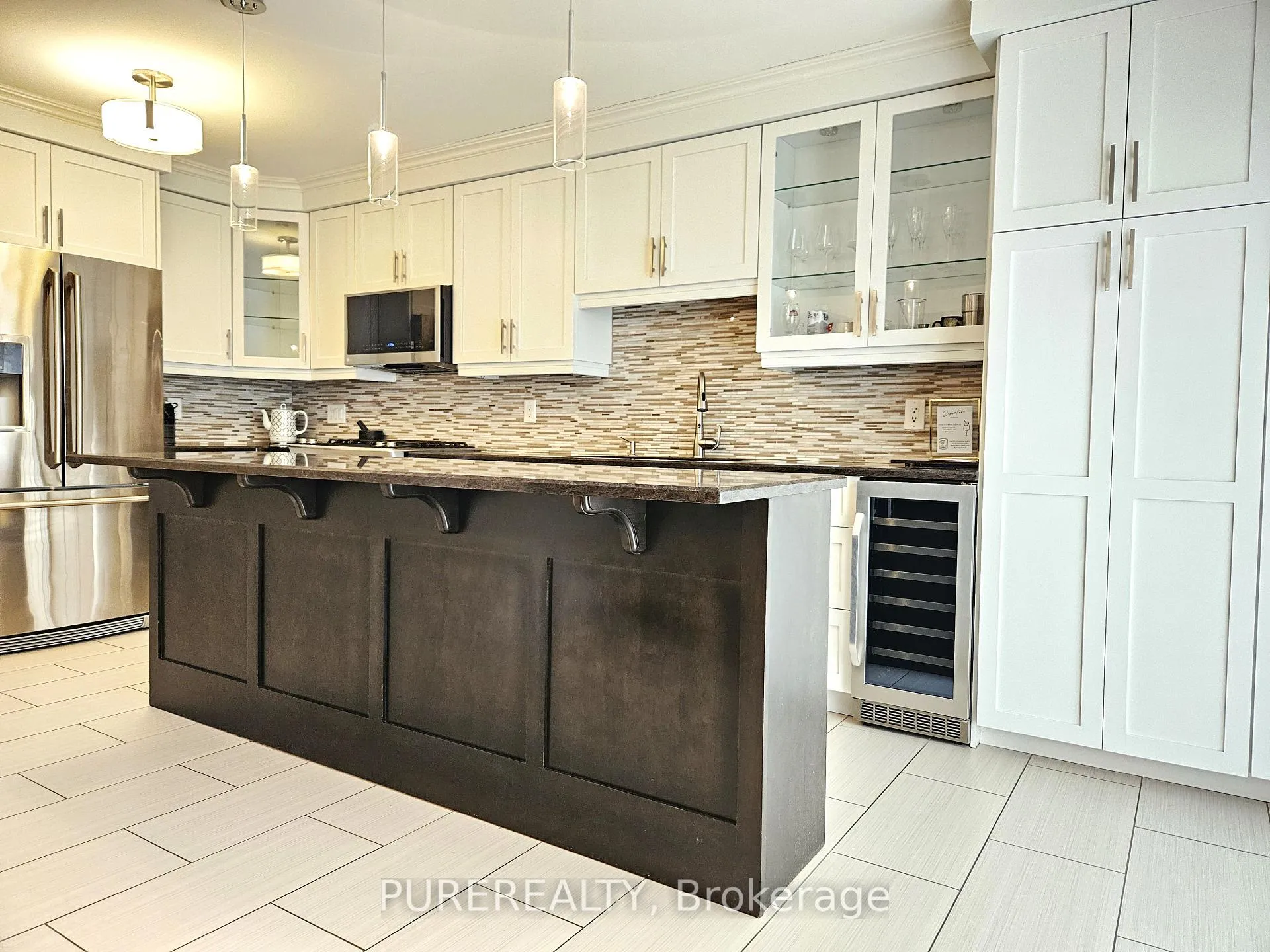 Photo 8 of 2 Aquasanta Crescent, Hamilton, Ryckmans — HOMEH