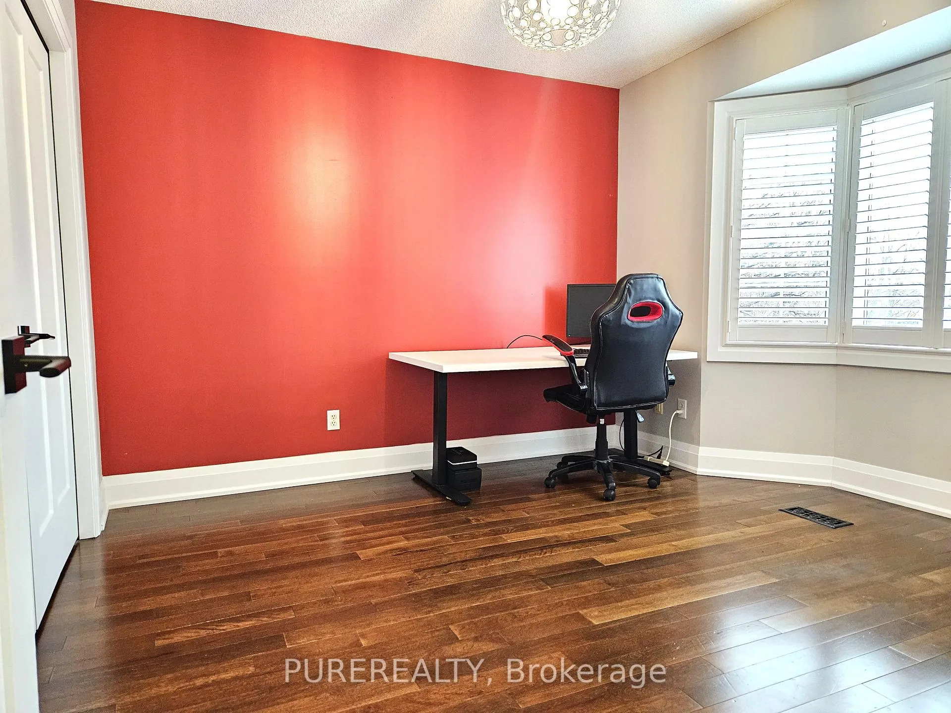 Photo 12 of 2 Aquasanta Crescent, Hamilton, Ryckmans — HOMEH