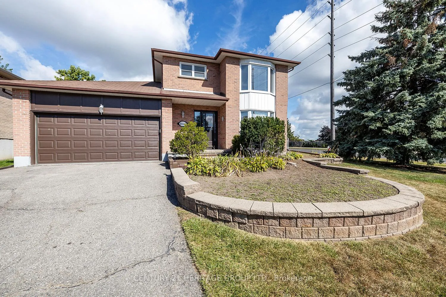 Photo 1 of 804 Mahina Street, Oshawa, McLaughlin — HOMEH