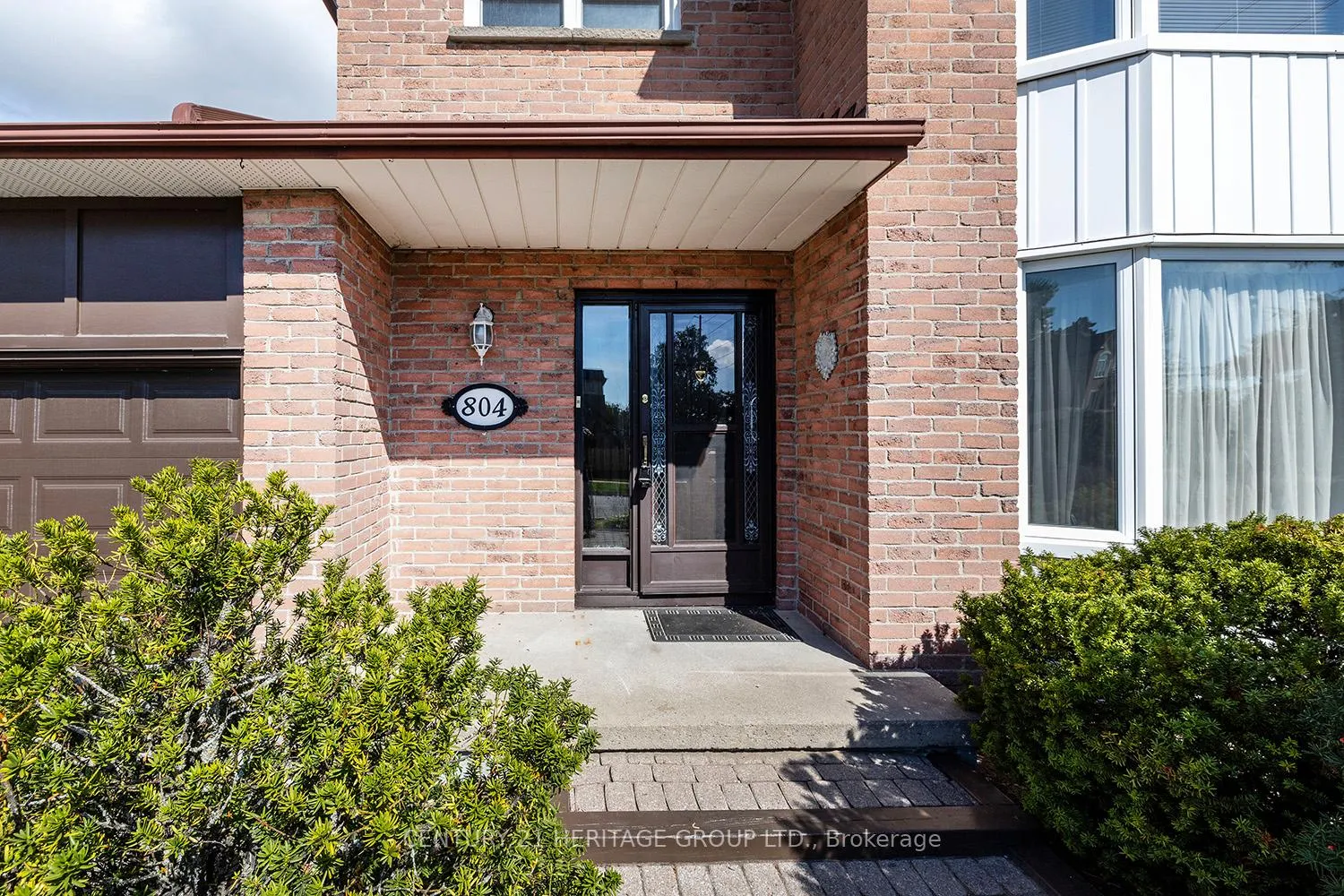 Photo 2 of 804 Mahina Street, Oshawa, McLaughlin — HOMEH