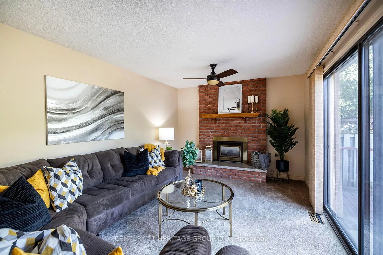 Photo 5 of 804 Mahina Street, Oshawa, McLaughlin — HOMEH
