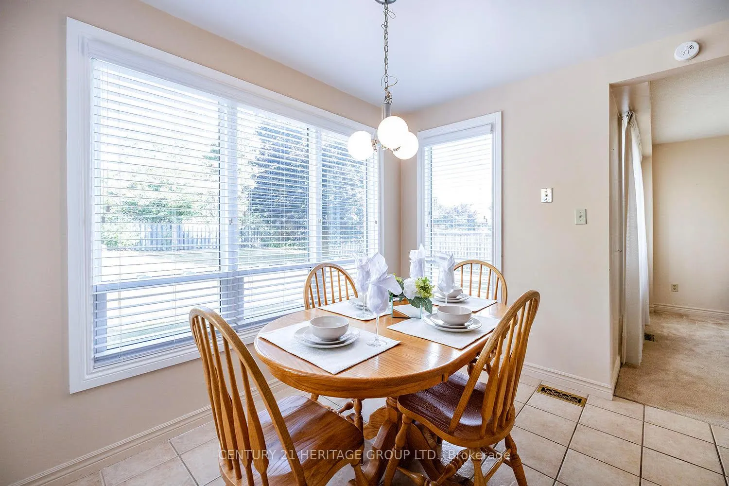 Photo 10 of 804 Mahina Street, Oshawa, McLaughlin — HOMEH