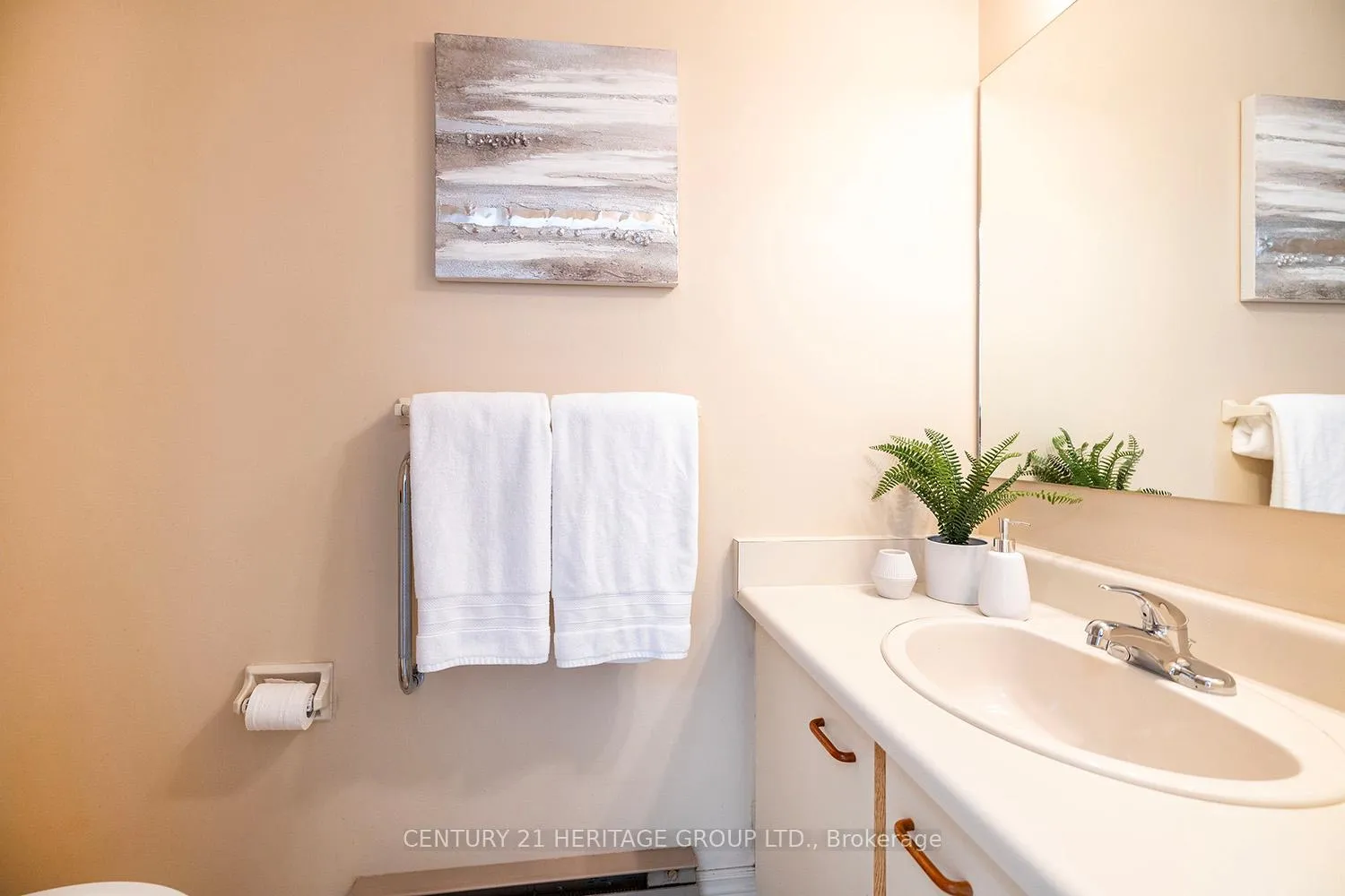 Photo 20 of 804 Mahina Street, Oshawa, McLaughlin — HOMEH