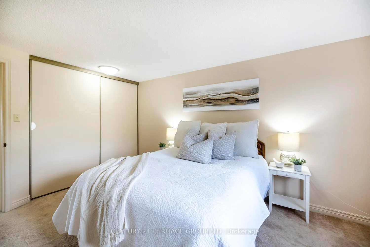 Photo 24 of 804 Mahina Street, Oshawa, McLaughlin — HOMEH