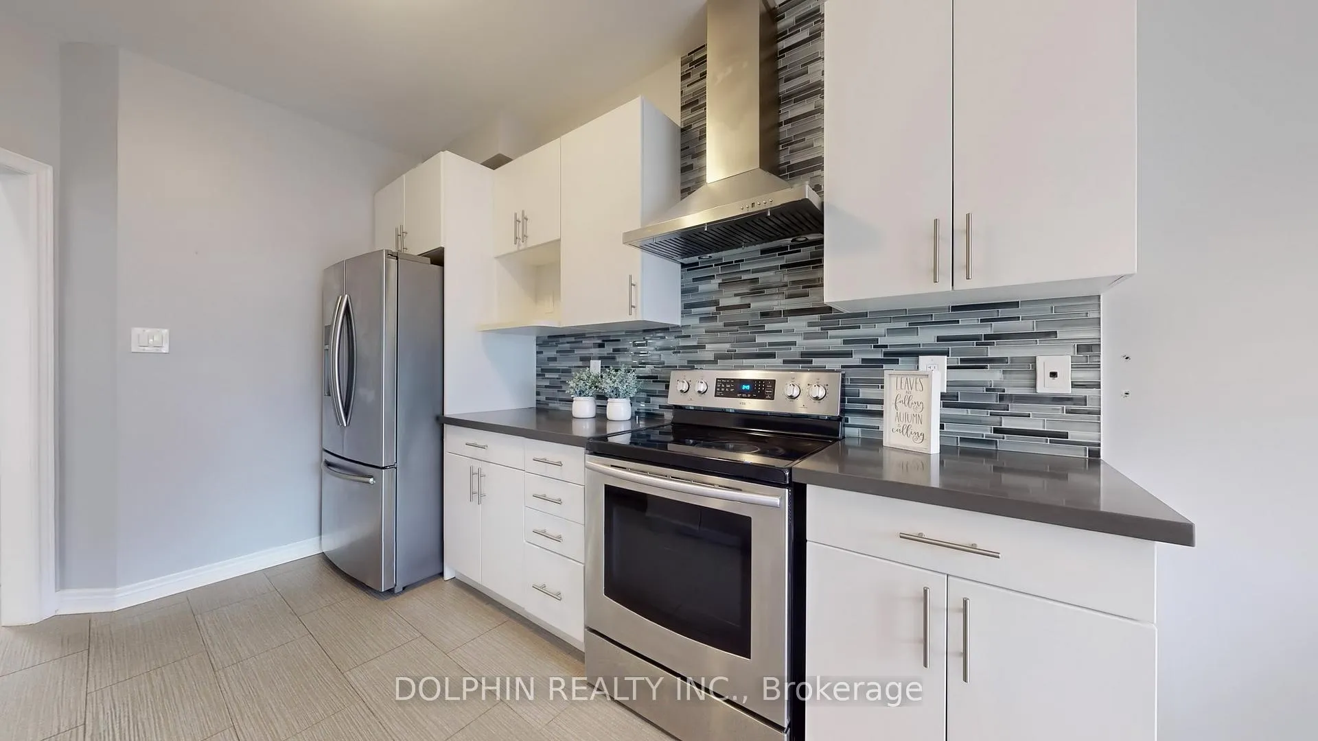 Photo 8 of 16 Mccourt Drive, Ajax, South East — HOMEH